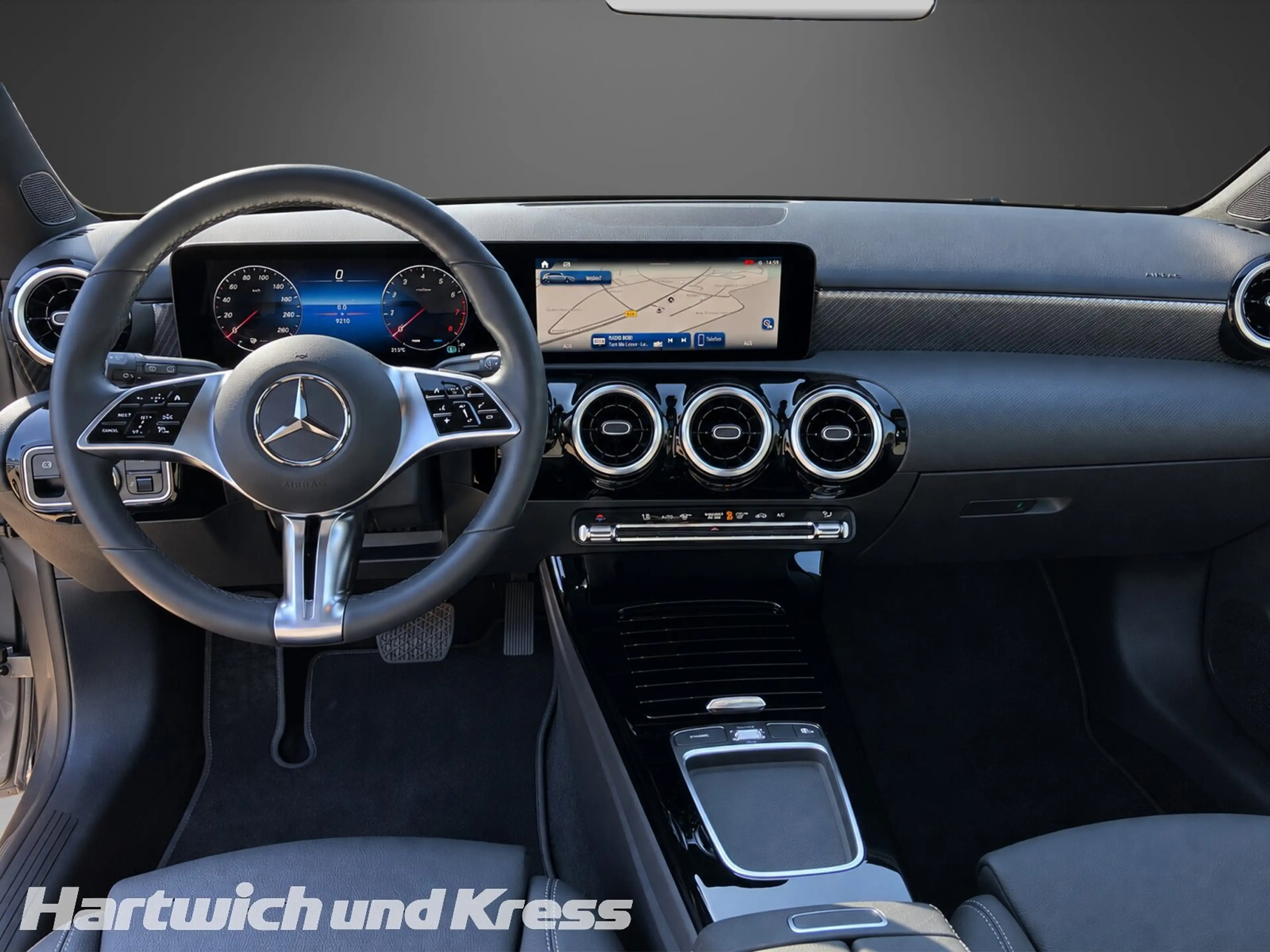 Mercedes-Benz A 200 A 200 Progressive Line Advanced+Pano+Memory+Distronic+Fahrassistenz-Paket+CarPlay+ — photo 10