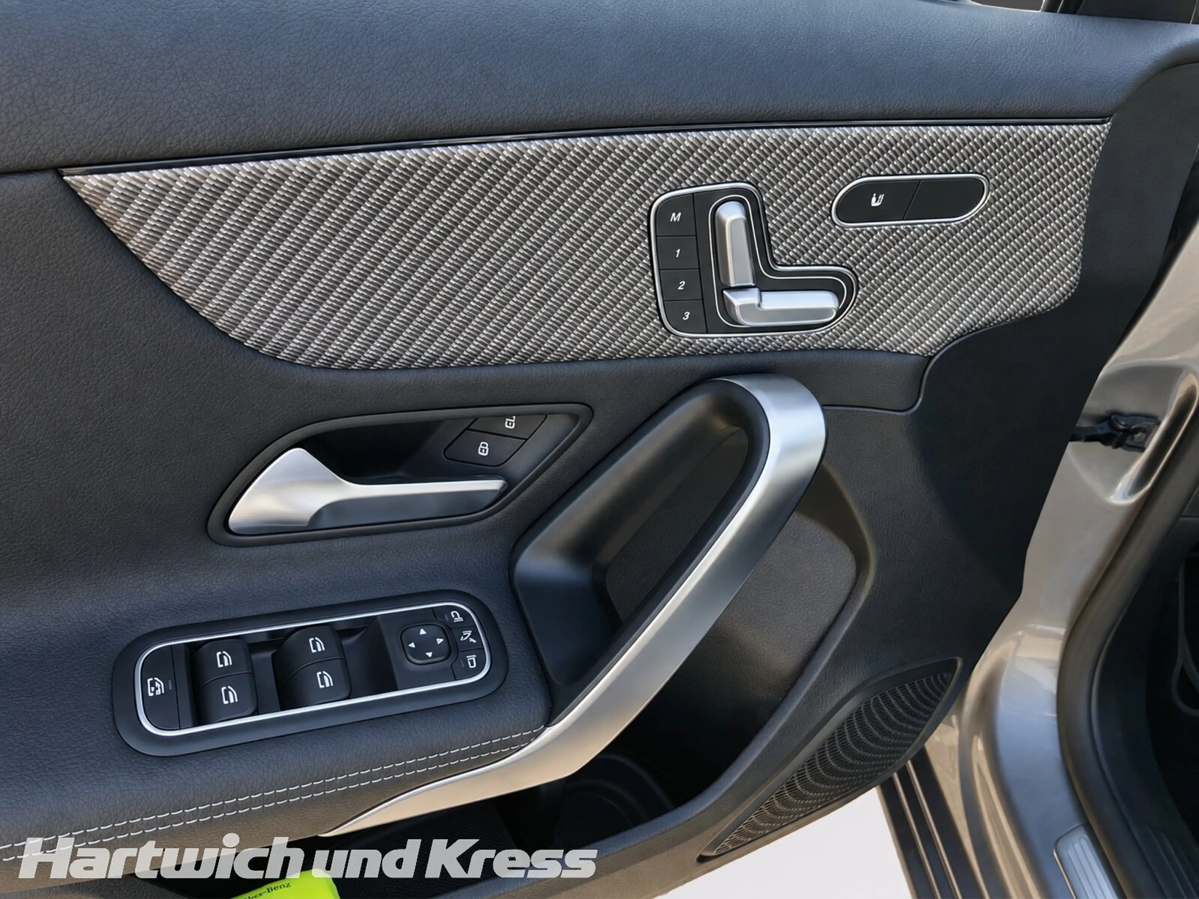 Mercedes-Benz A 200 A 200 Progressive Line Advanced+Pano+Memory+Distronic+Fahrassistenz-Paket+CarPlay+ — photo 12
