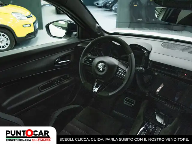 Alfa Romeo Junior view 9