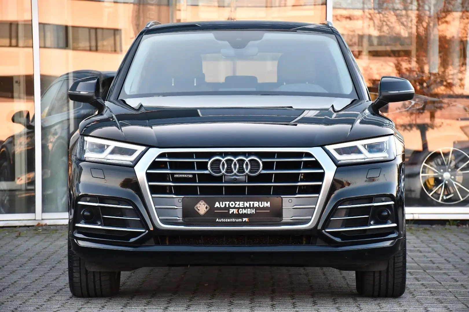 Audi Q5 40 TDI quattro S-Line SHZ Matrix Schwarz - 2