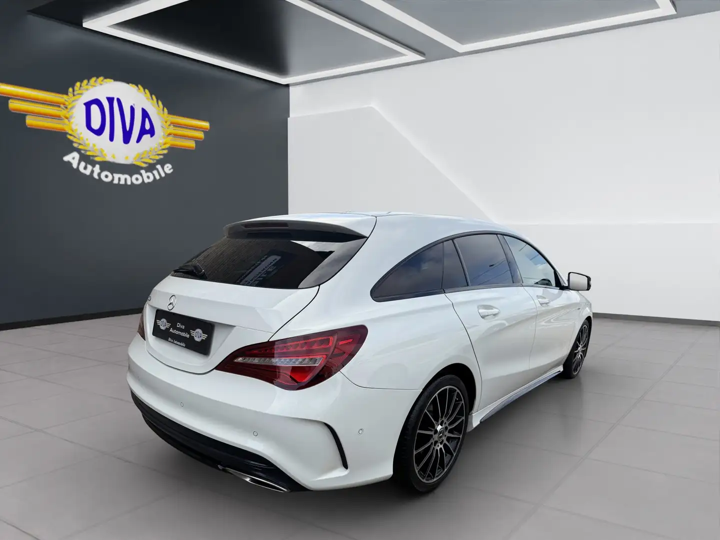 Mercedes-Benz CLA 200 CLA 200 Shooting Brake AMG Line Weiß - 2
