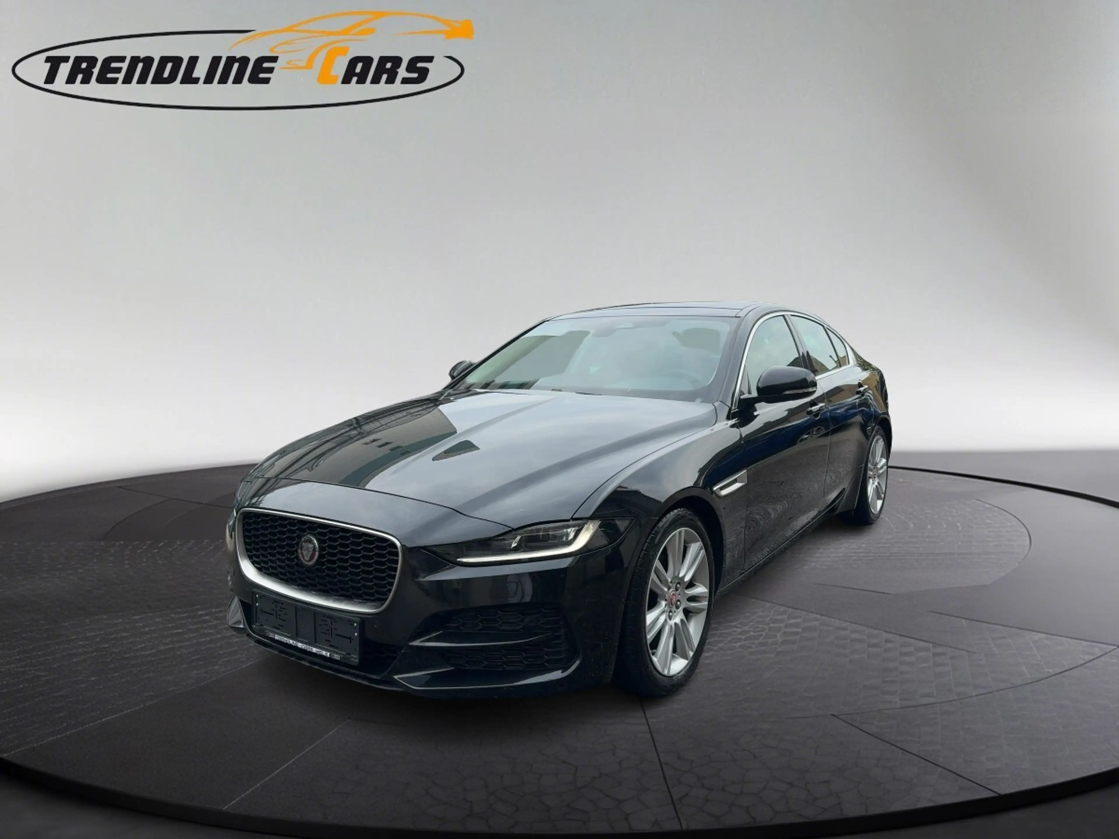 Jaguar XE D200 SE Aut. — photo 9