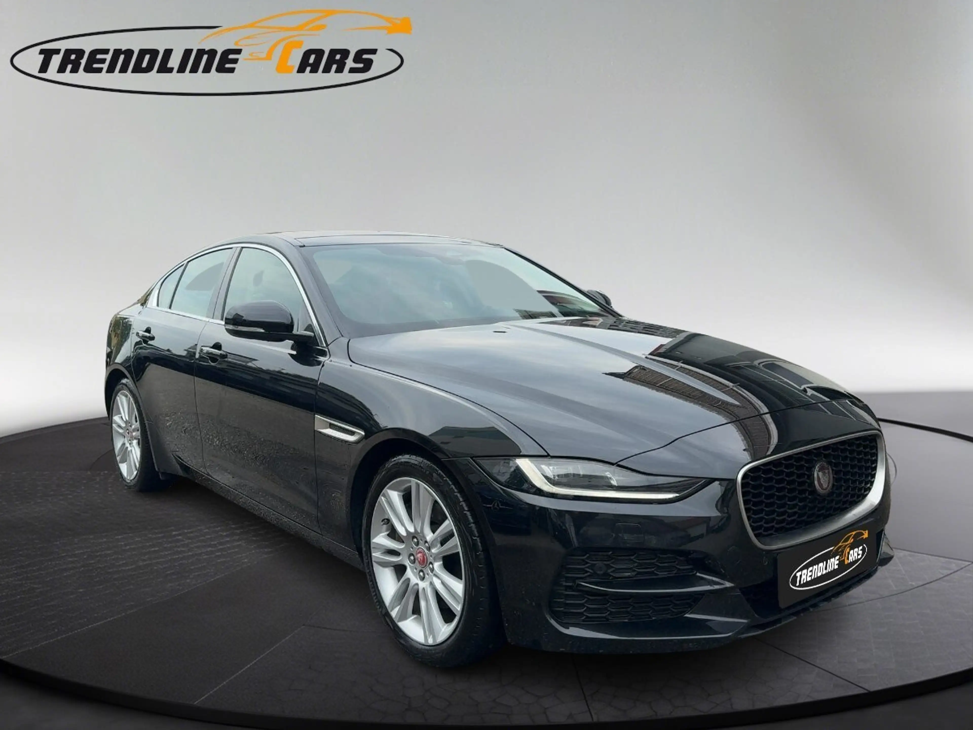 Jaguar XE D200 SE Aut. — photo 2