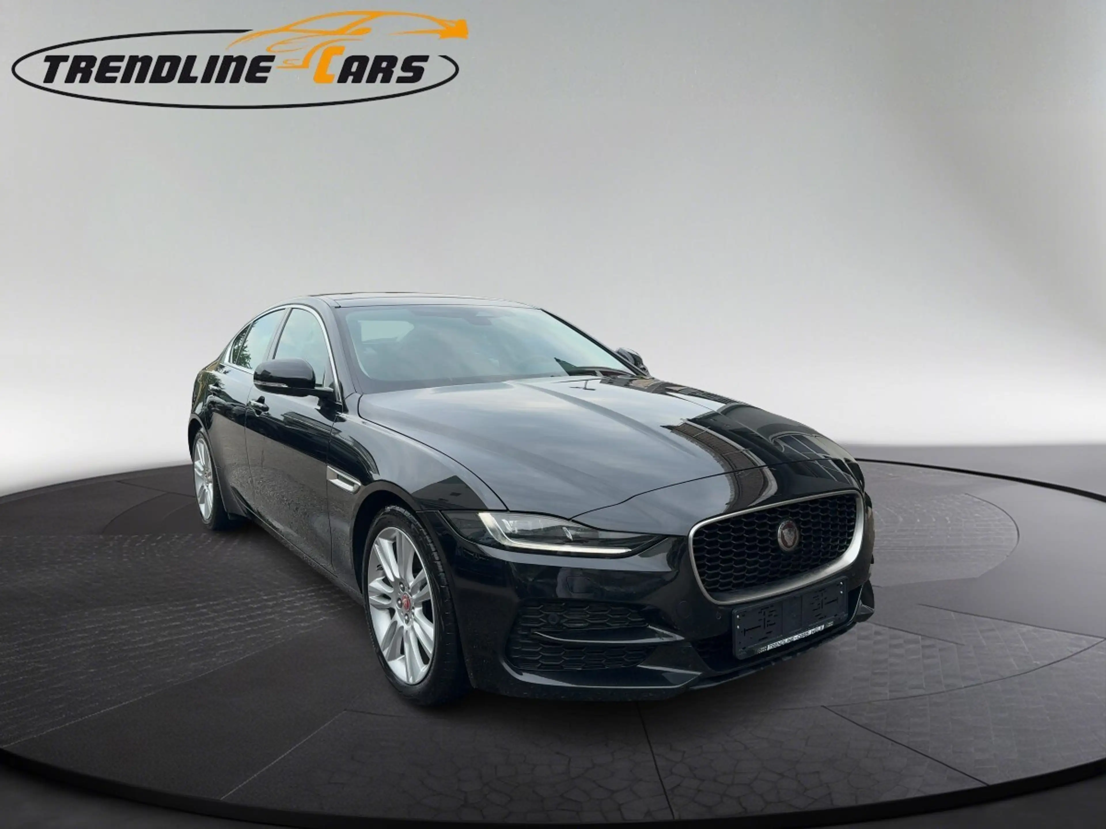 Jaguar XE D200 SE Aut. — photo 10