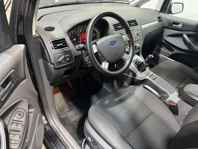 Ford C-Max view 10