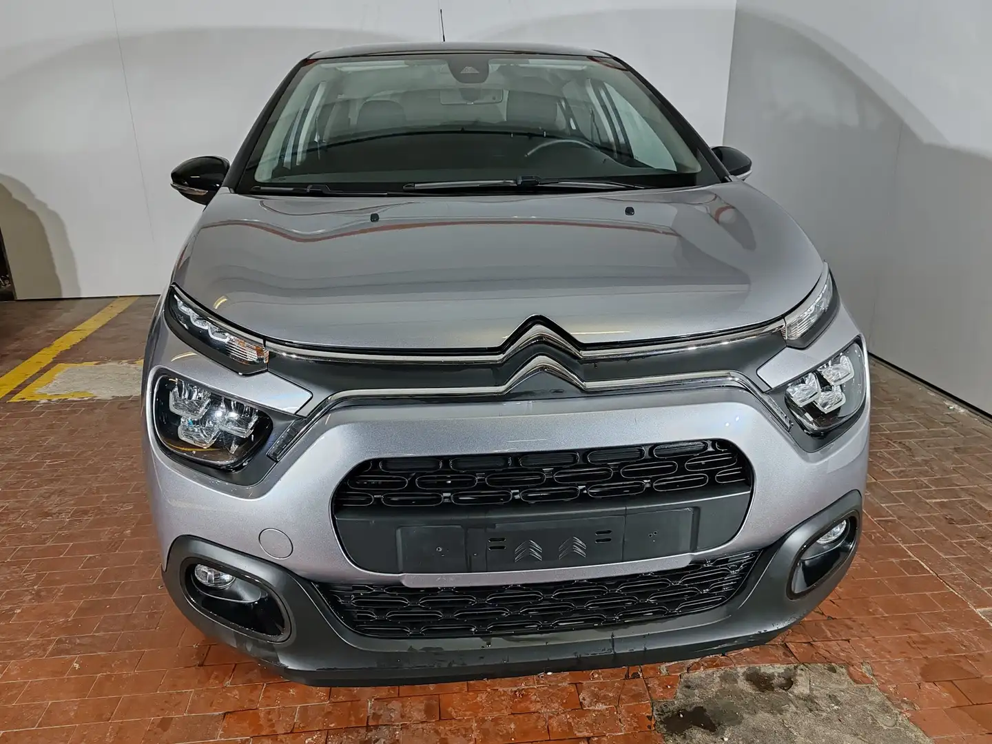 Citroen C3 1.2 110cv S&S Shine + Navigatore Grigio - 2