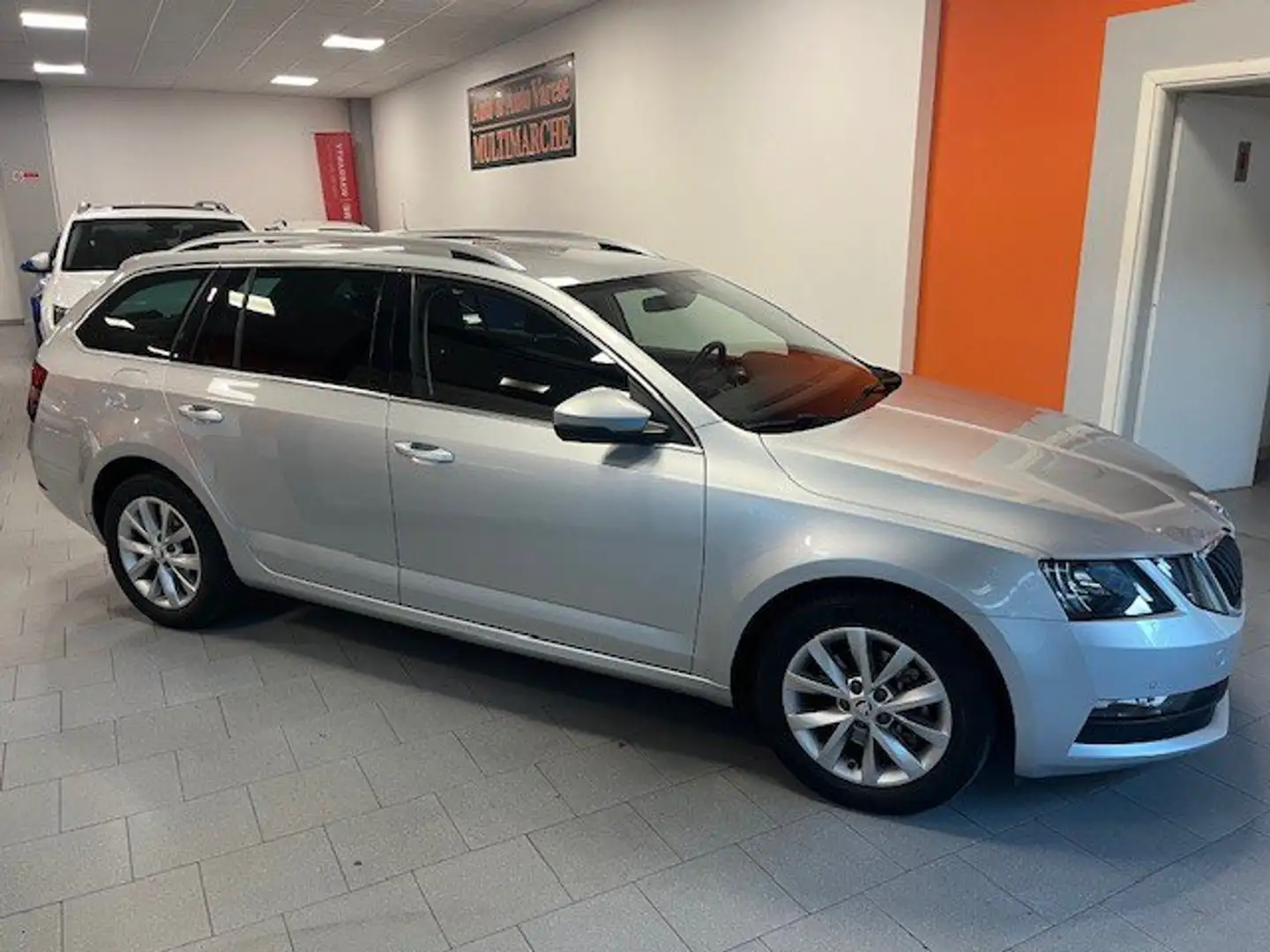 Skoda Octavia 1.5 TSI ACT DSG Wagon  NAVI Argento - 2