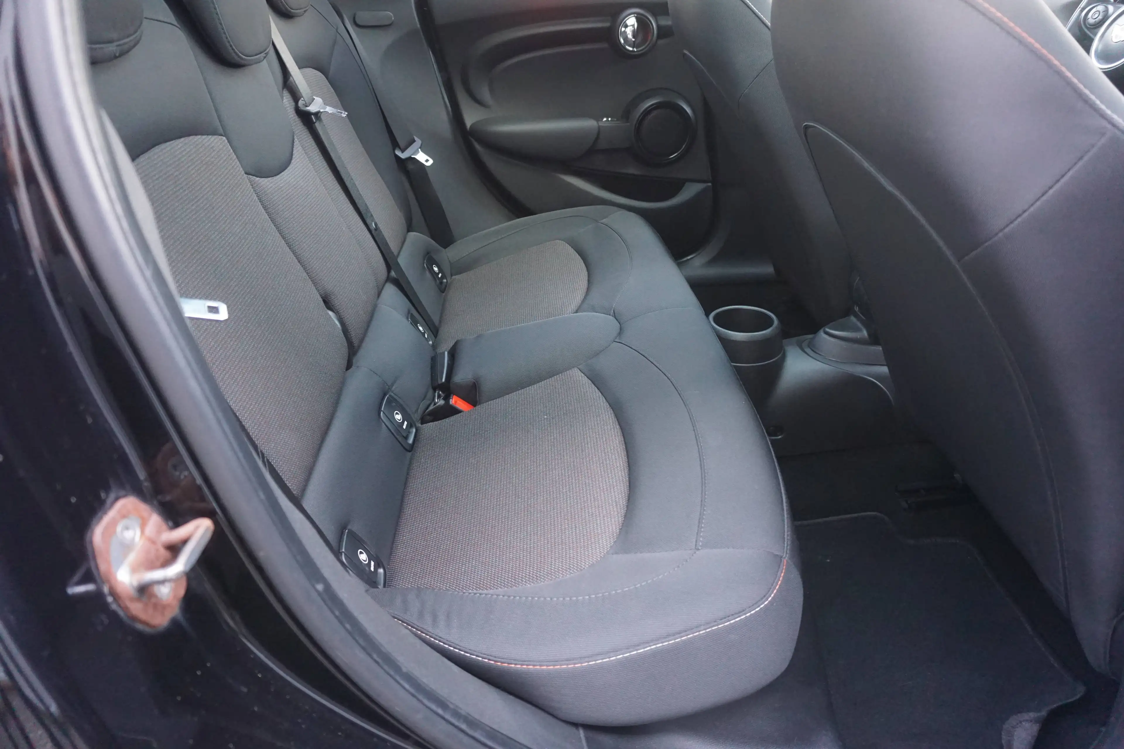 MINI Cooper D Mini 1.5 DA Cooper  Aut-Navi-Pano-Airco-PDC-Garantie — photo 10
