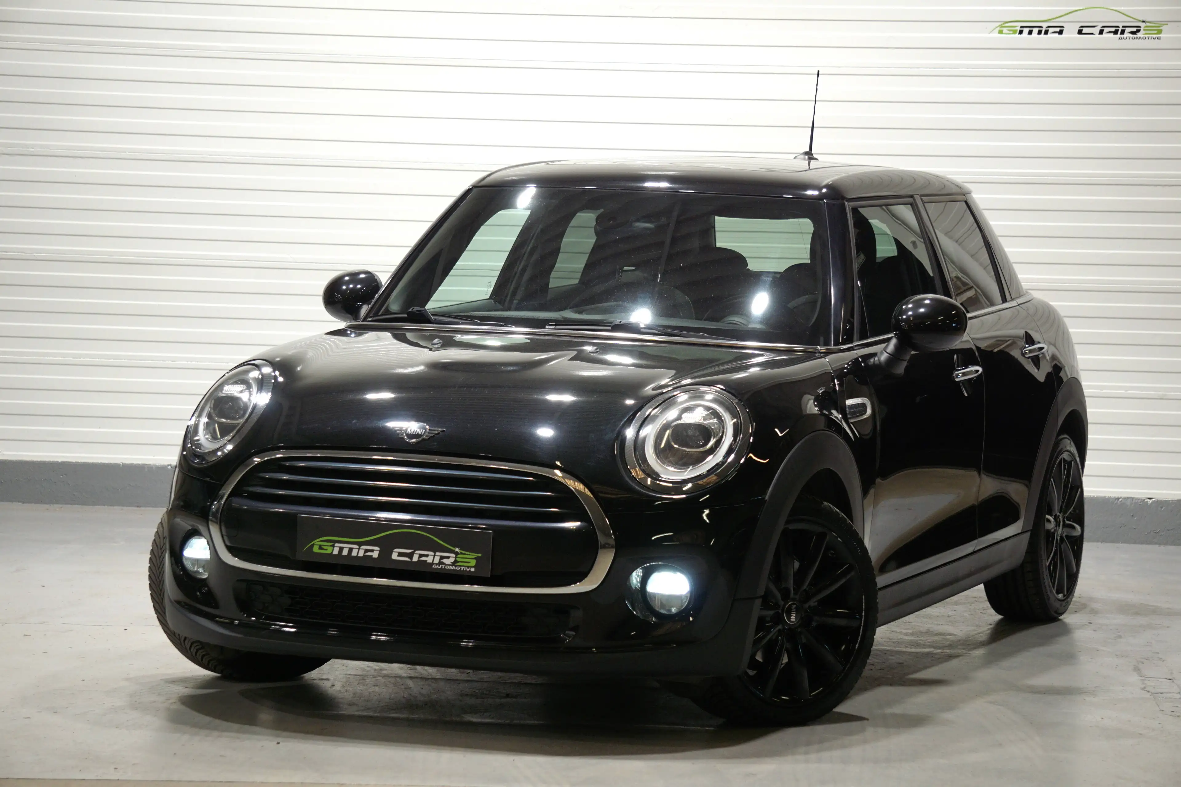 MINI Cooper D Mini 1.5 DA Cooper Aut-Navi-Pano-Airco-PDC-Garantie