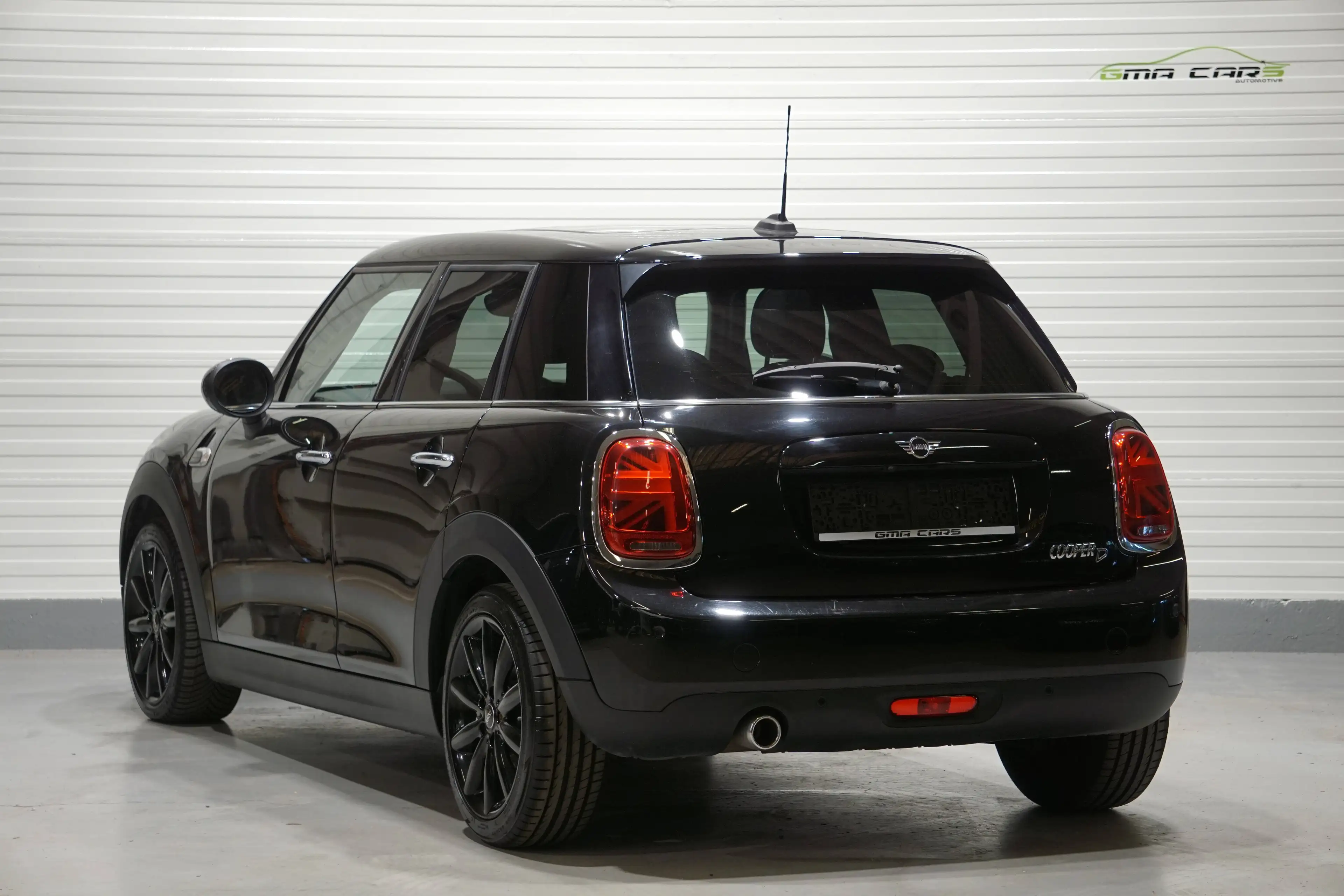 MINI Cooper D Mini 1.5 DA Cooper  Aut-Navi-Pano-Airco-PDC-Garantie — photo 2