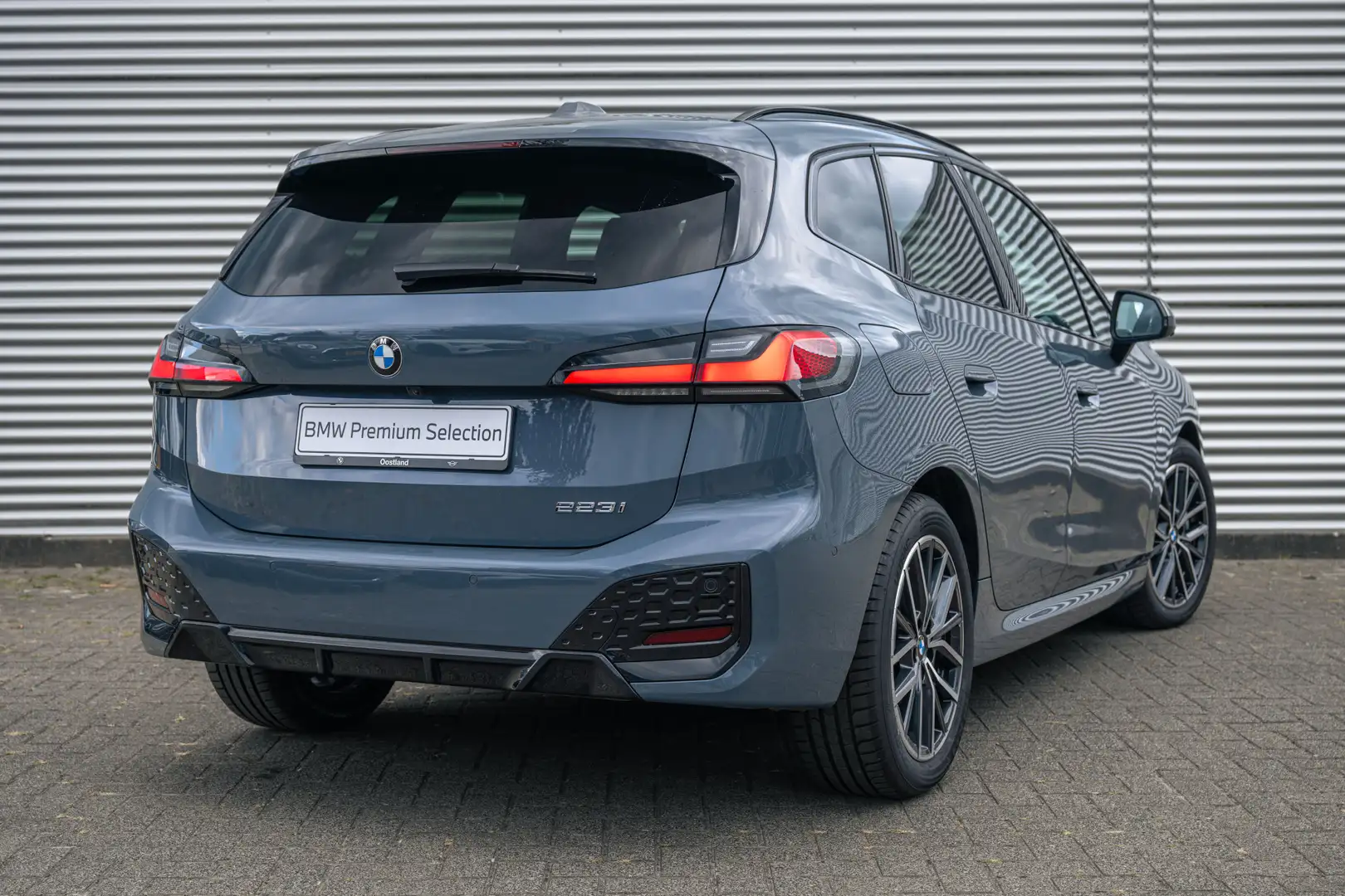 BMW 223 2 Serie Active Tourer 223i High Executive M Sport Grijs - 2