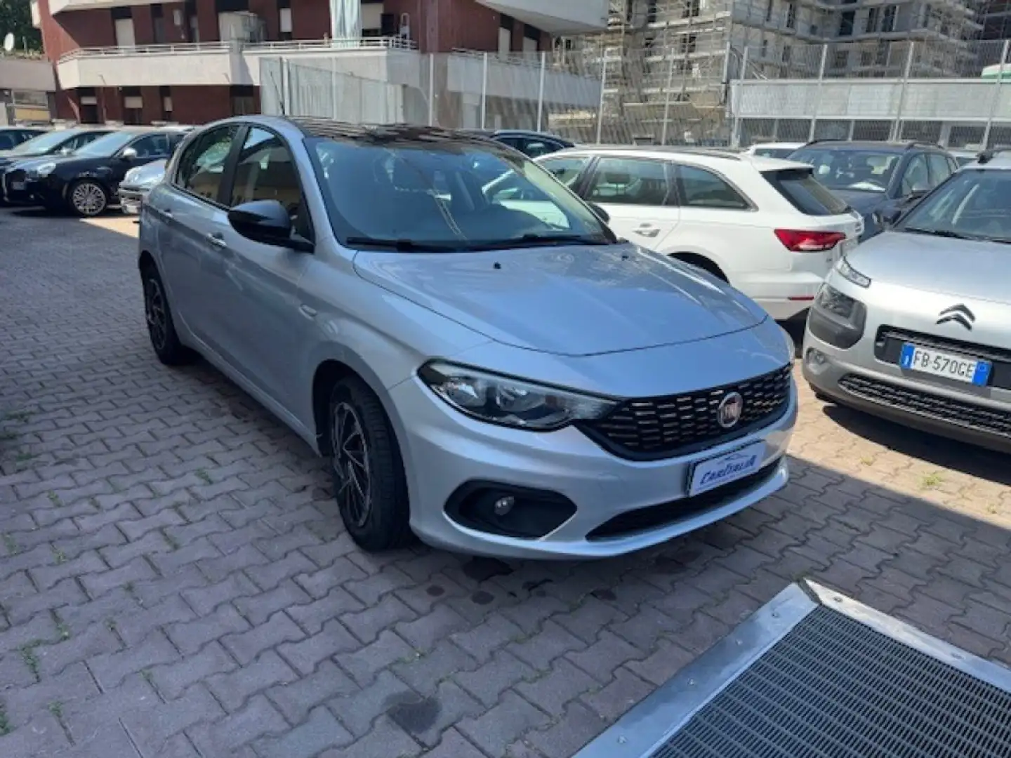 Fiat Tipo 1.6 Mjt S&S 5 porte Business Silber - 1
