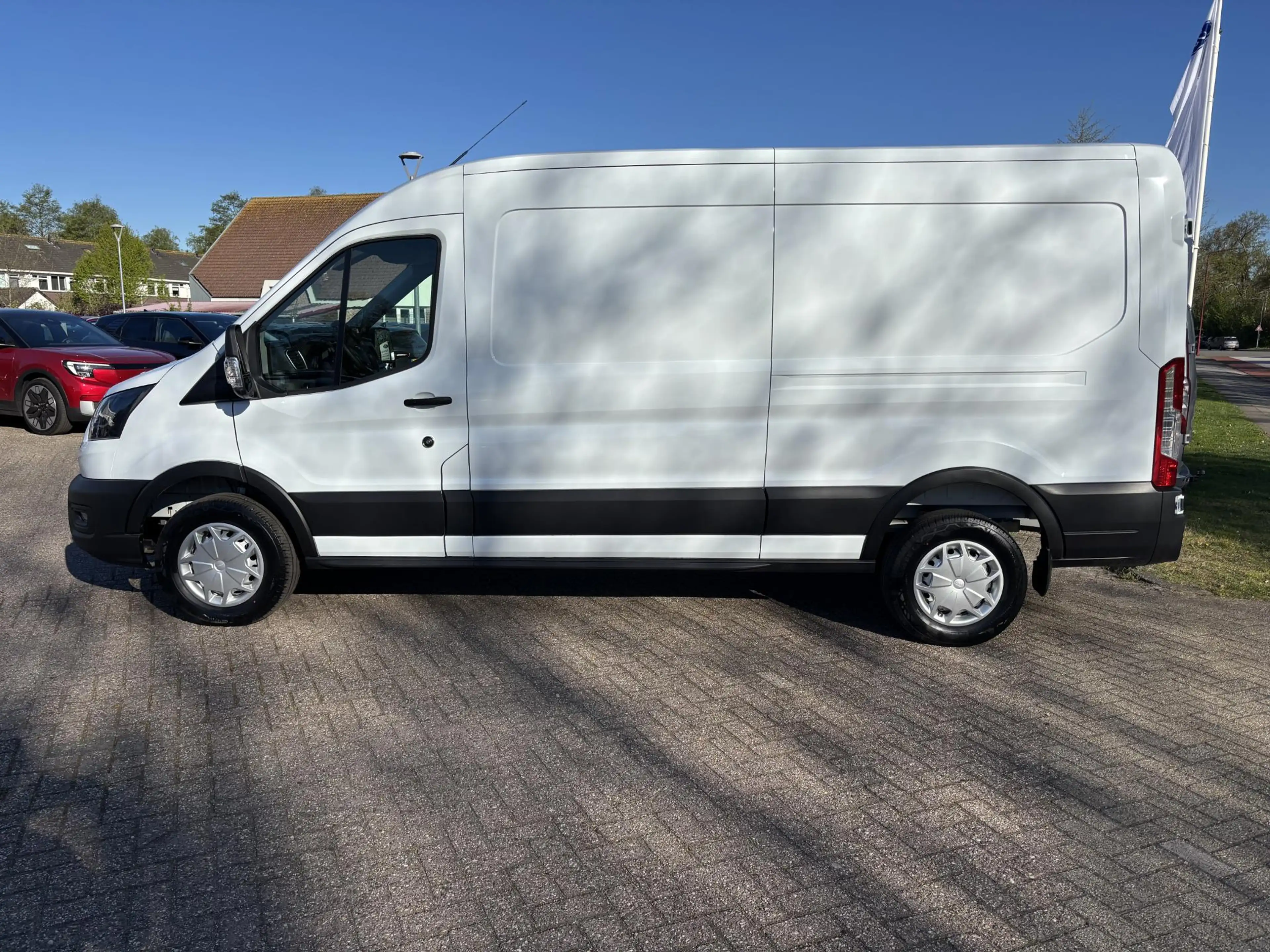 Ford E-Transit 350 L3H2 Ambiente 68 kWh | Scherm | Stoelverwarmin — photo 4