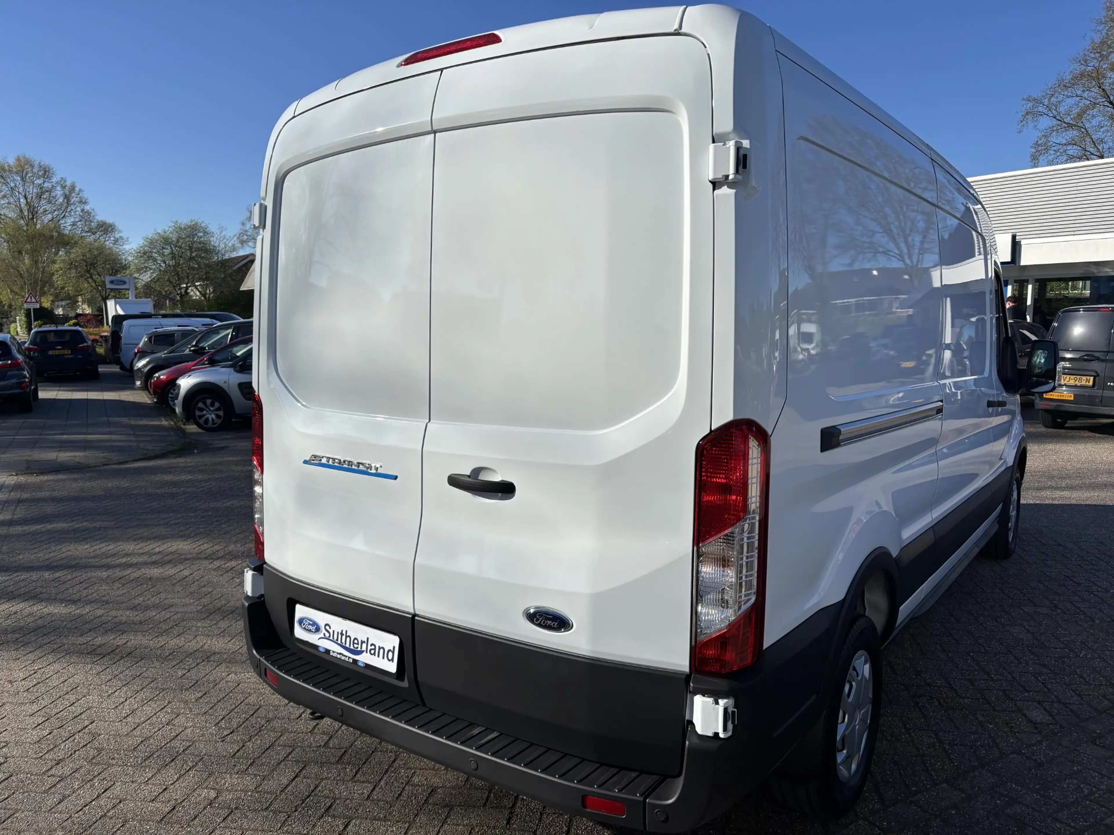 Ford E-Transit 350 L3H2 Ambiente 68 kWh | Scherm | Stoelverwarmin — photo 7