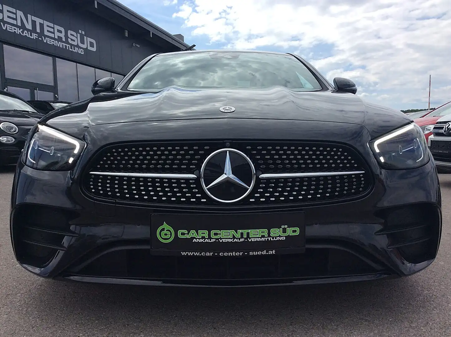 Mercedes-Benz E 220 d Limousine 9G-TRONIC AMG Styling Grau - 2