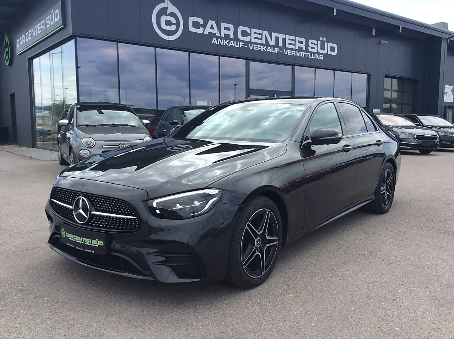 Mercedes-Benz E 220 d Limousine 9G-TRONIC AMG Styling Grau - 1