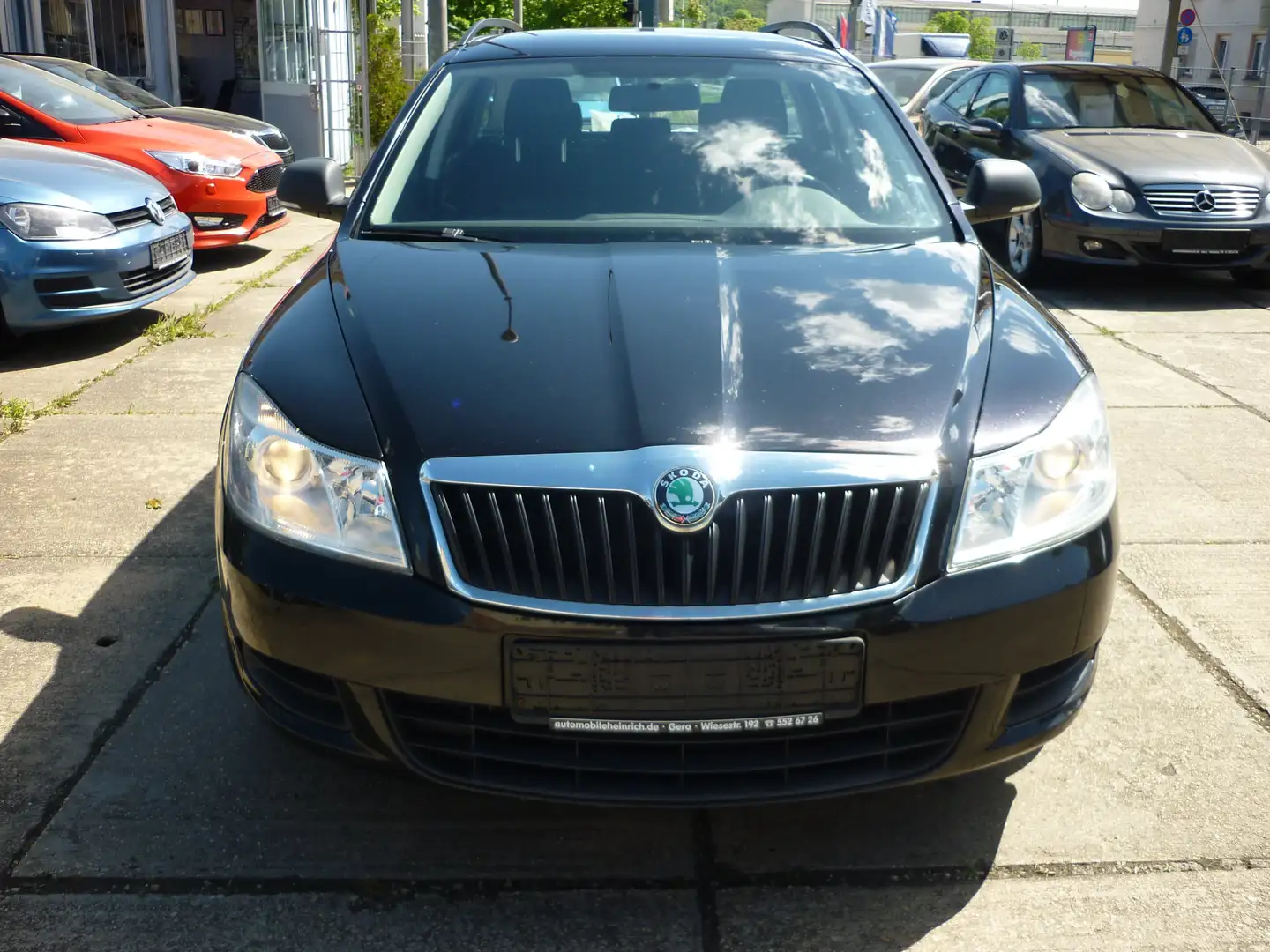 Skoda Octavia 1.6 TDi Combi Active Noir - 2