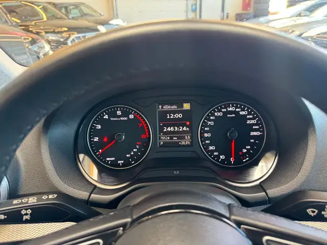 Audi Q2 view 13