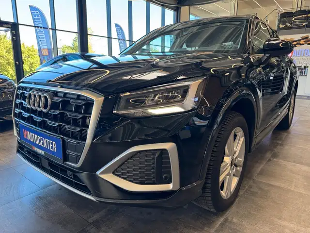 Audi Q2 view 4