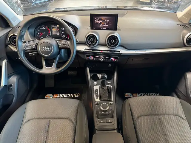 Audi Q2 view 6