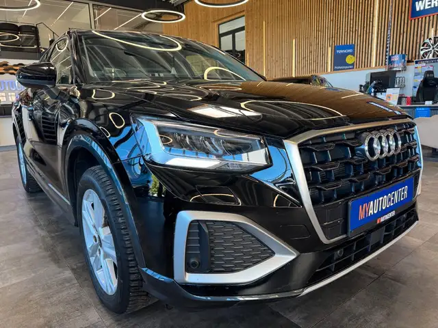 Audi Q2 view 3