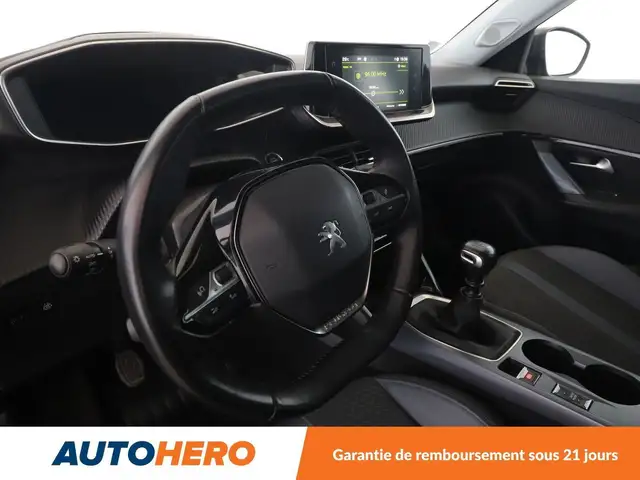 Peugeot 2008 view 11
