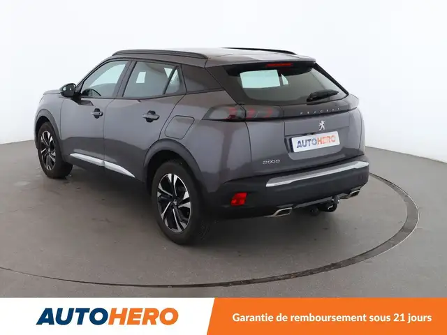 Peugeot 2008 view 4