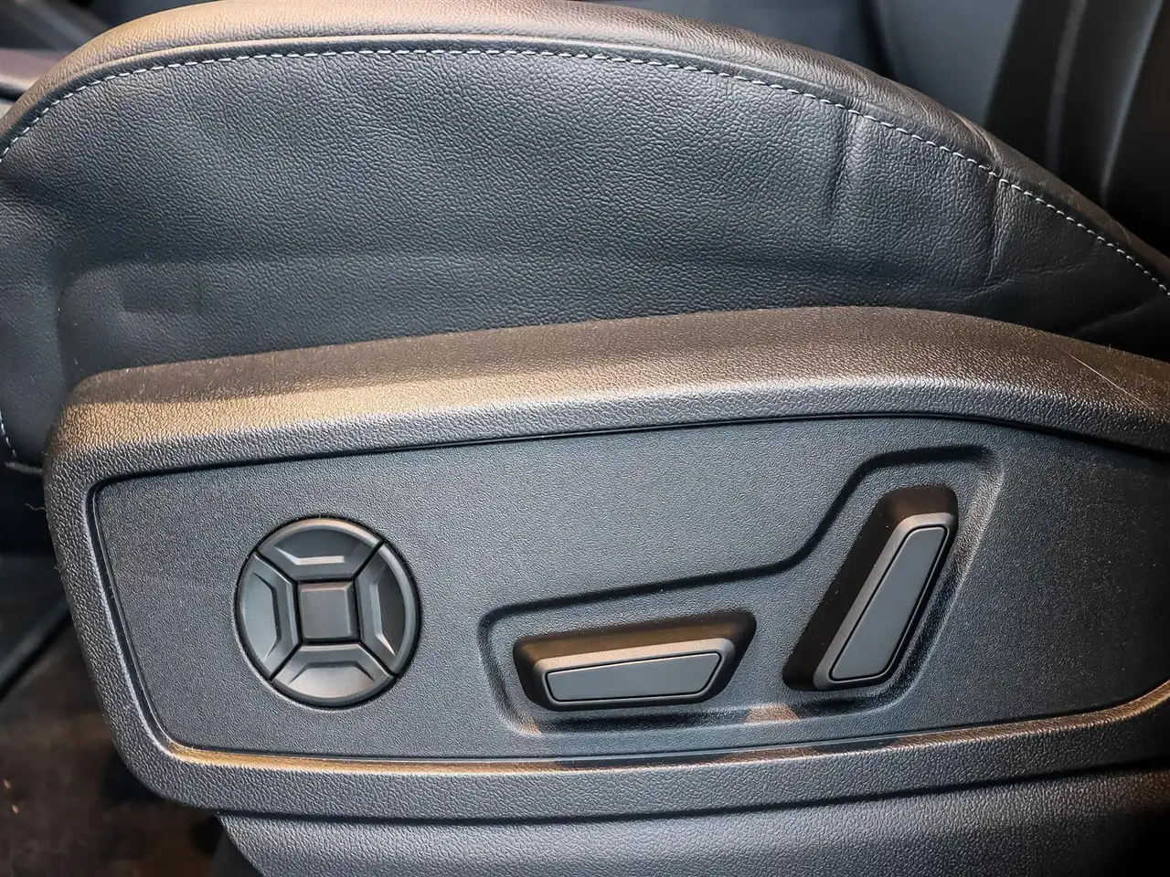Audi Q5 снимка Audi Q5