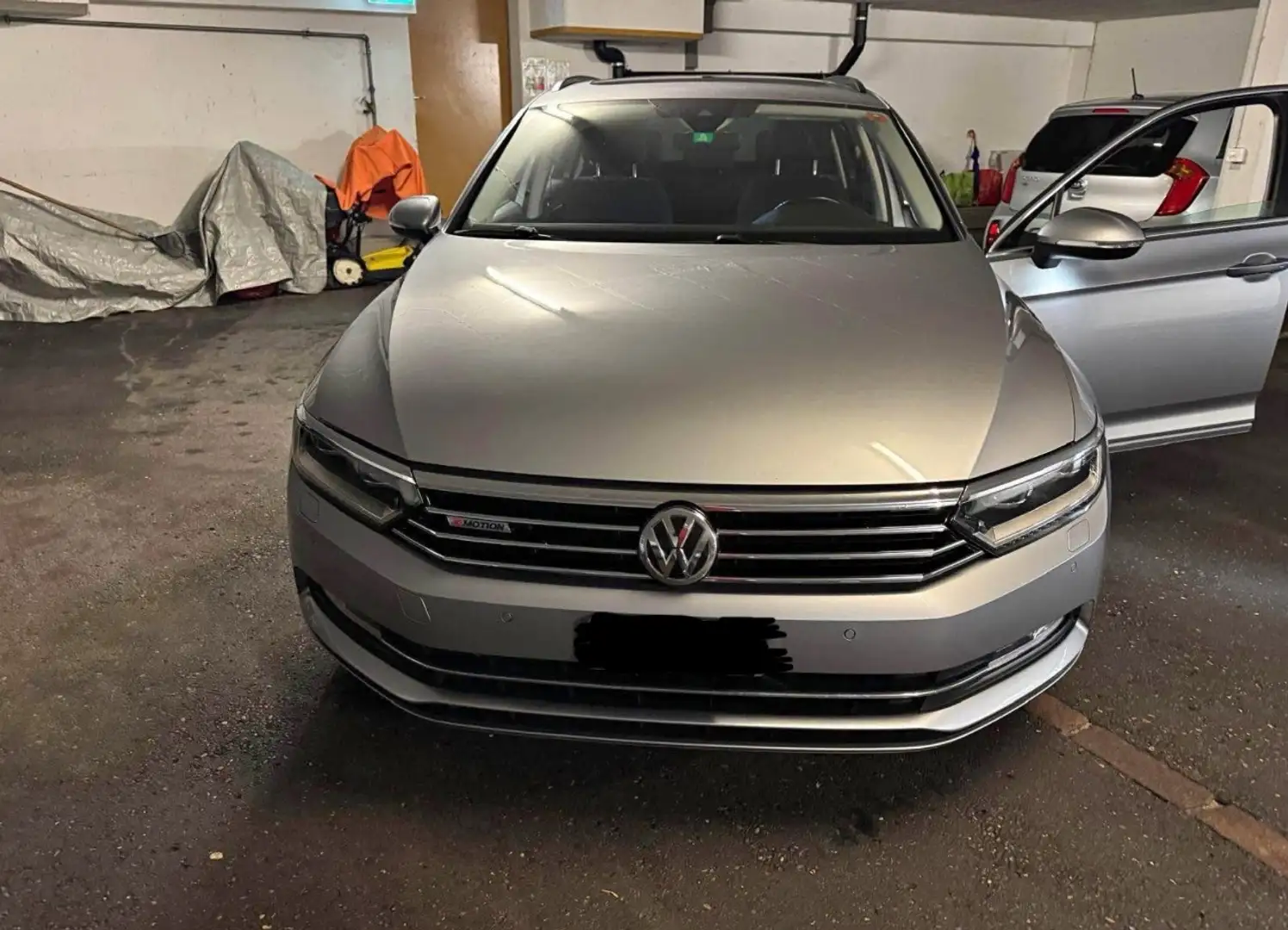 Volkswagen Passat Passat Highline 2,0 SRC TDI 4Motion DSG Highline Срібний - 1