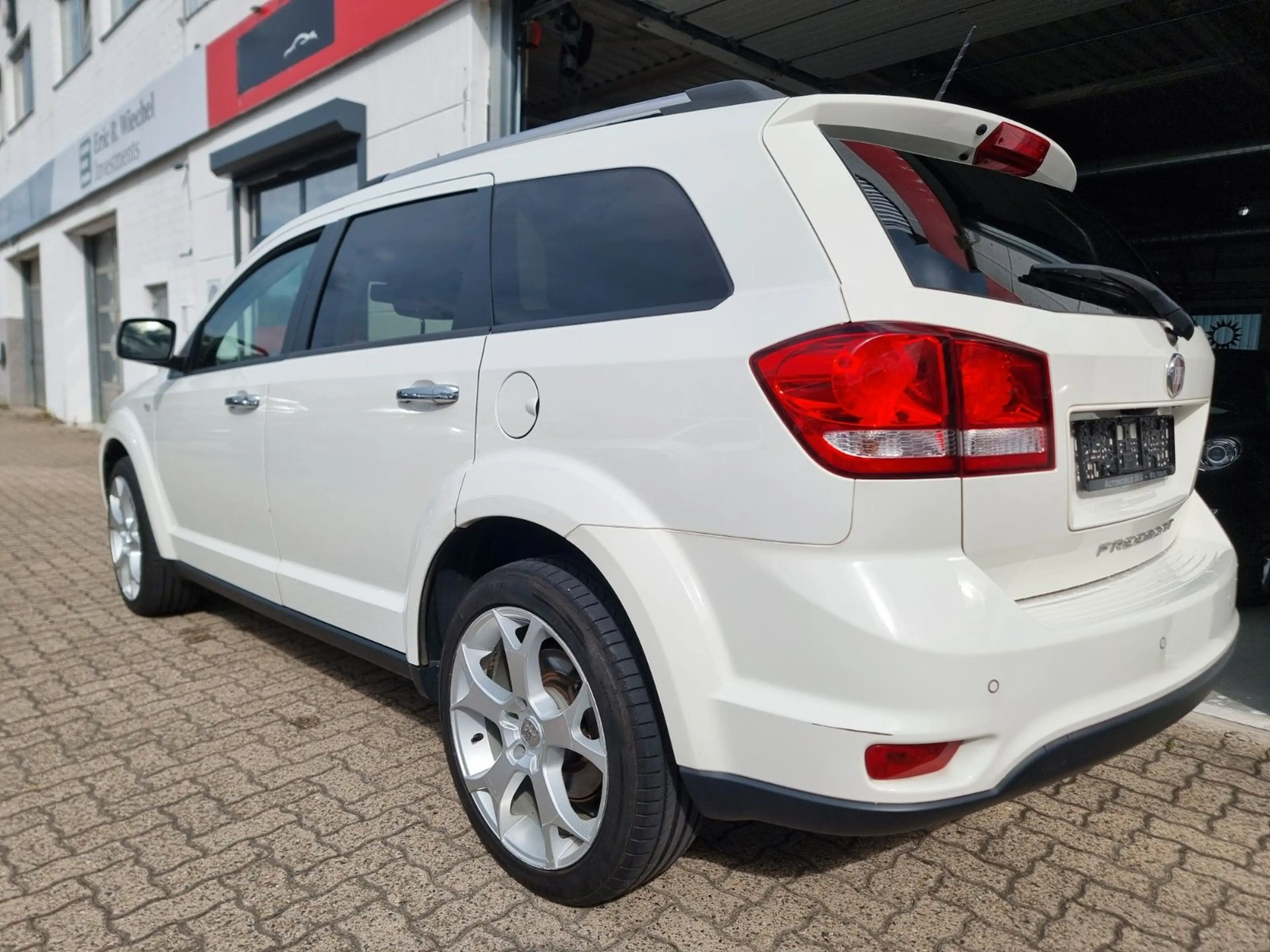 Fiat Freemont Lounge 2.0 Leder/7-Sitze/ Navi /HU Neu/ — photo 6