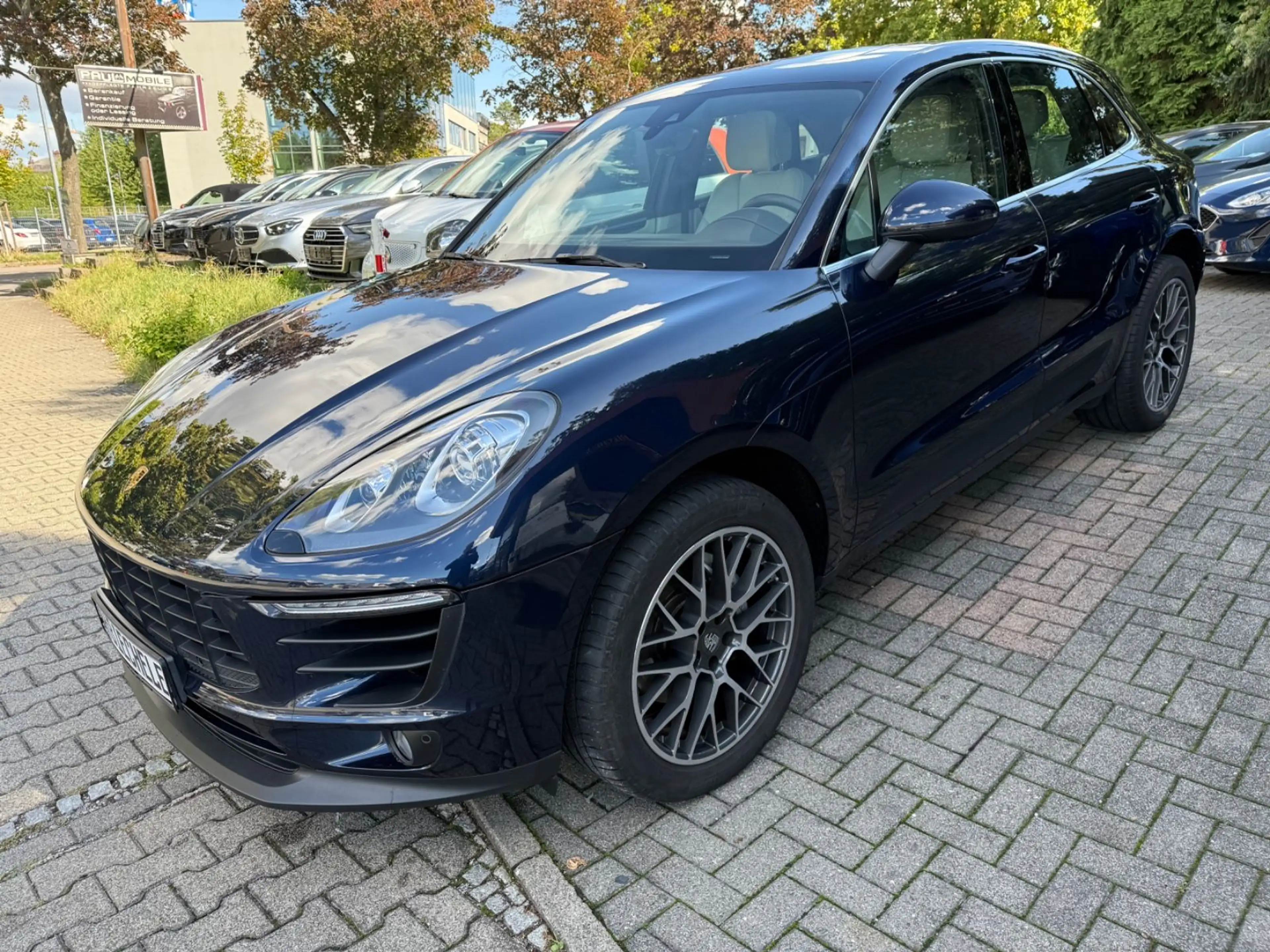 Porsche Macan S 1Hand Panorama ACC 20 Zoll Service Neu — photo 5