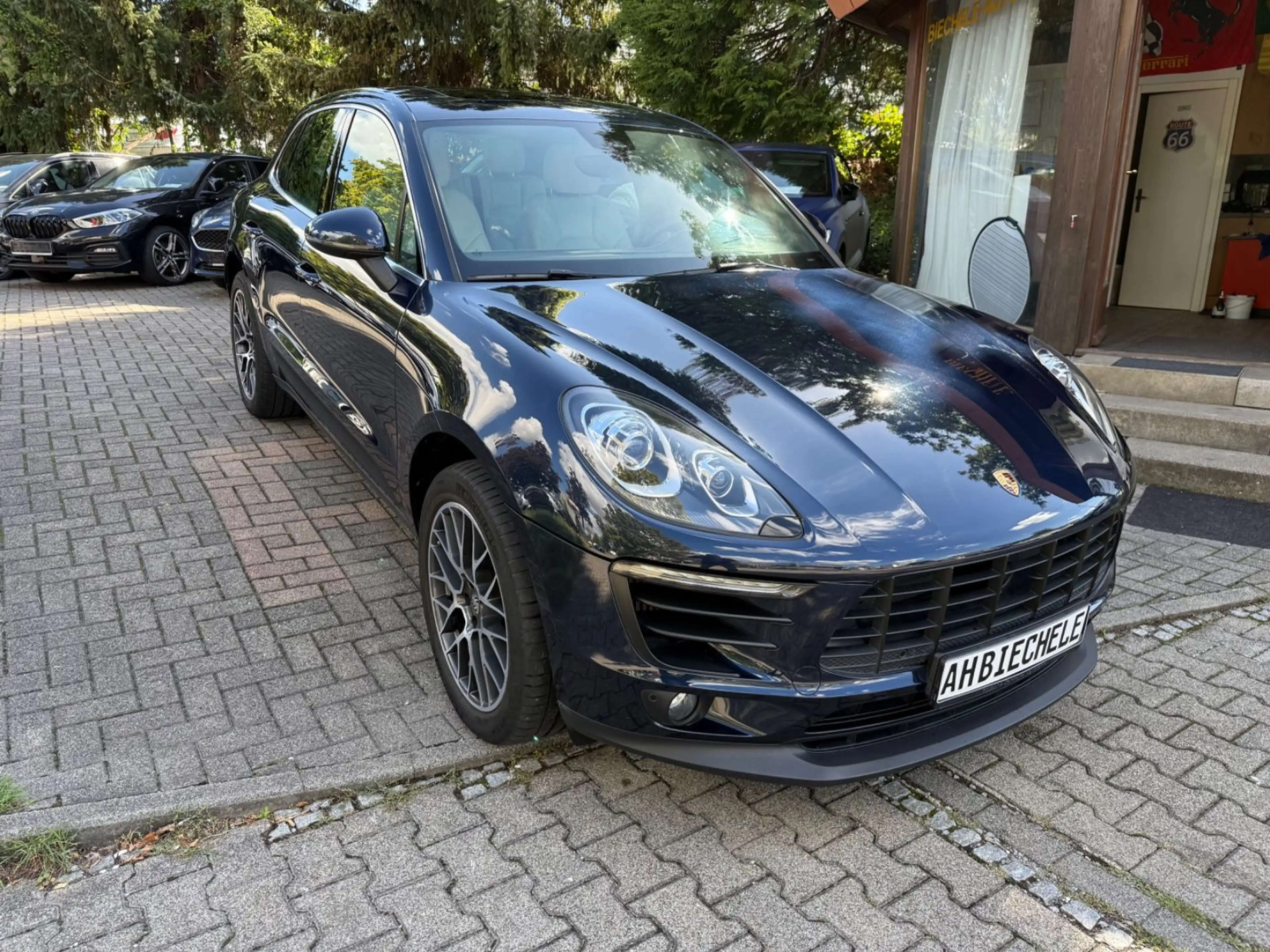 Porsche Macan S 1Hand Panorama ACC 20 Zoll Service Neu — photo 4