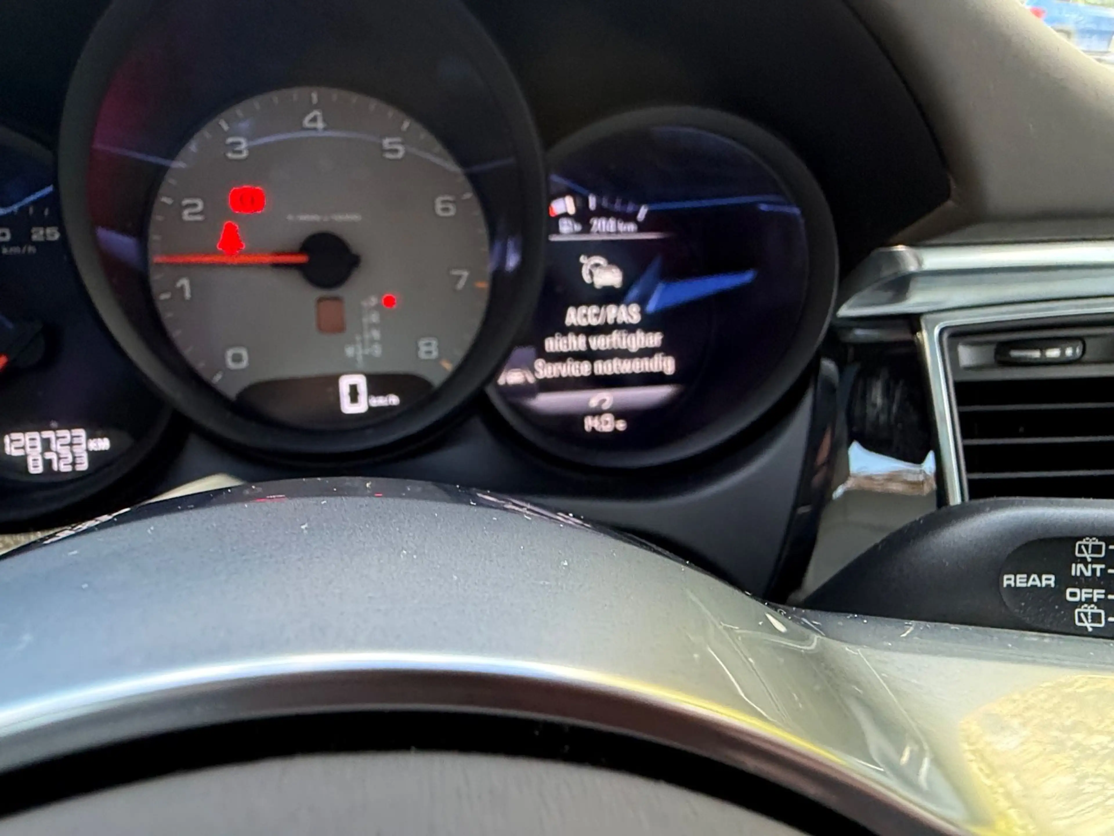 Porsche Macan S 1Hand Panorama ACC 20 Zoll Service Neu — photo 8