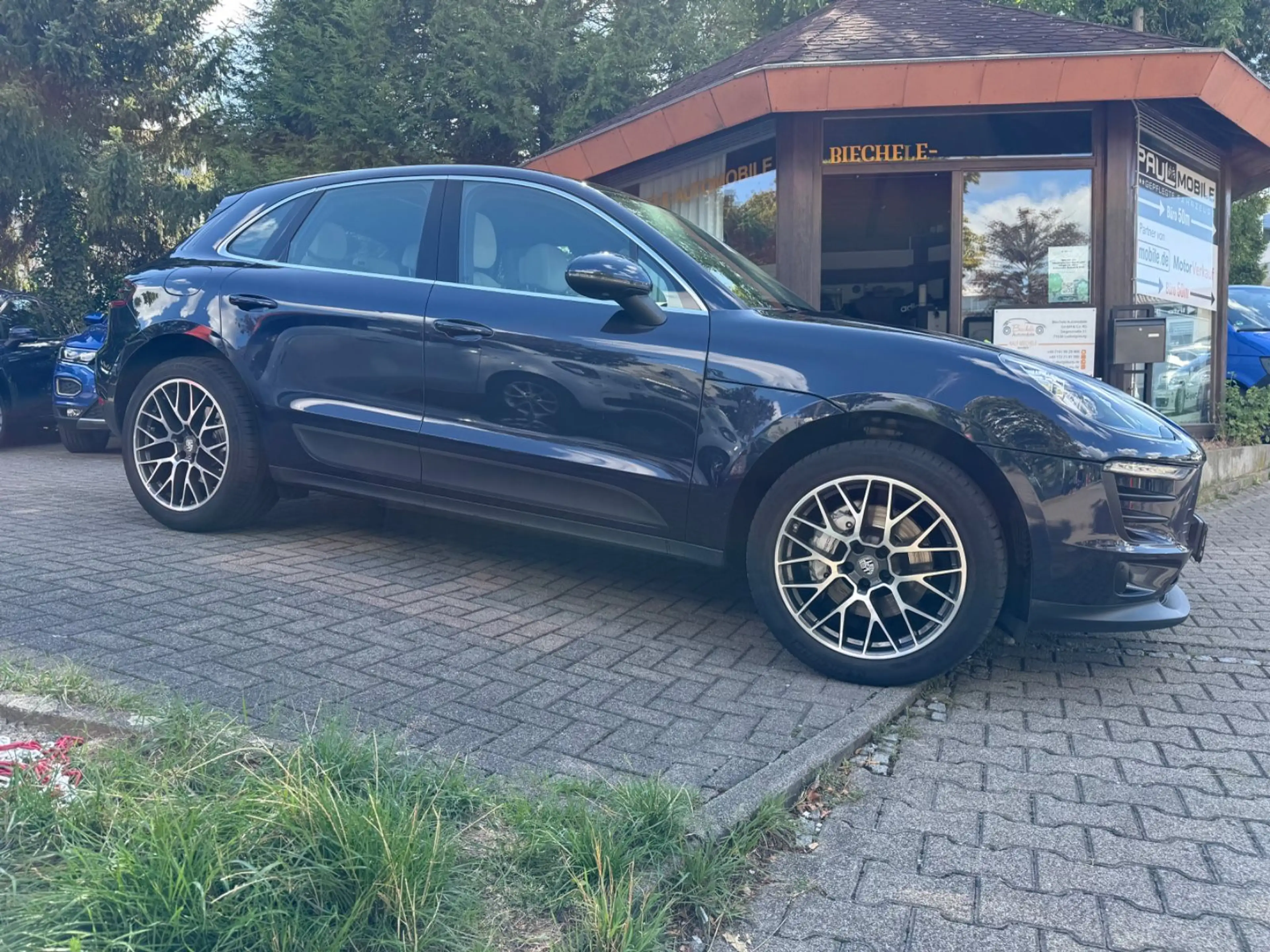 Porsche Macan S 1Hand Panorama ACC 20 Zoll Service Neu — photo 3