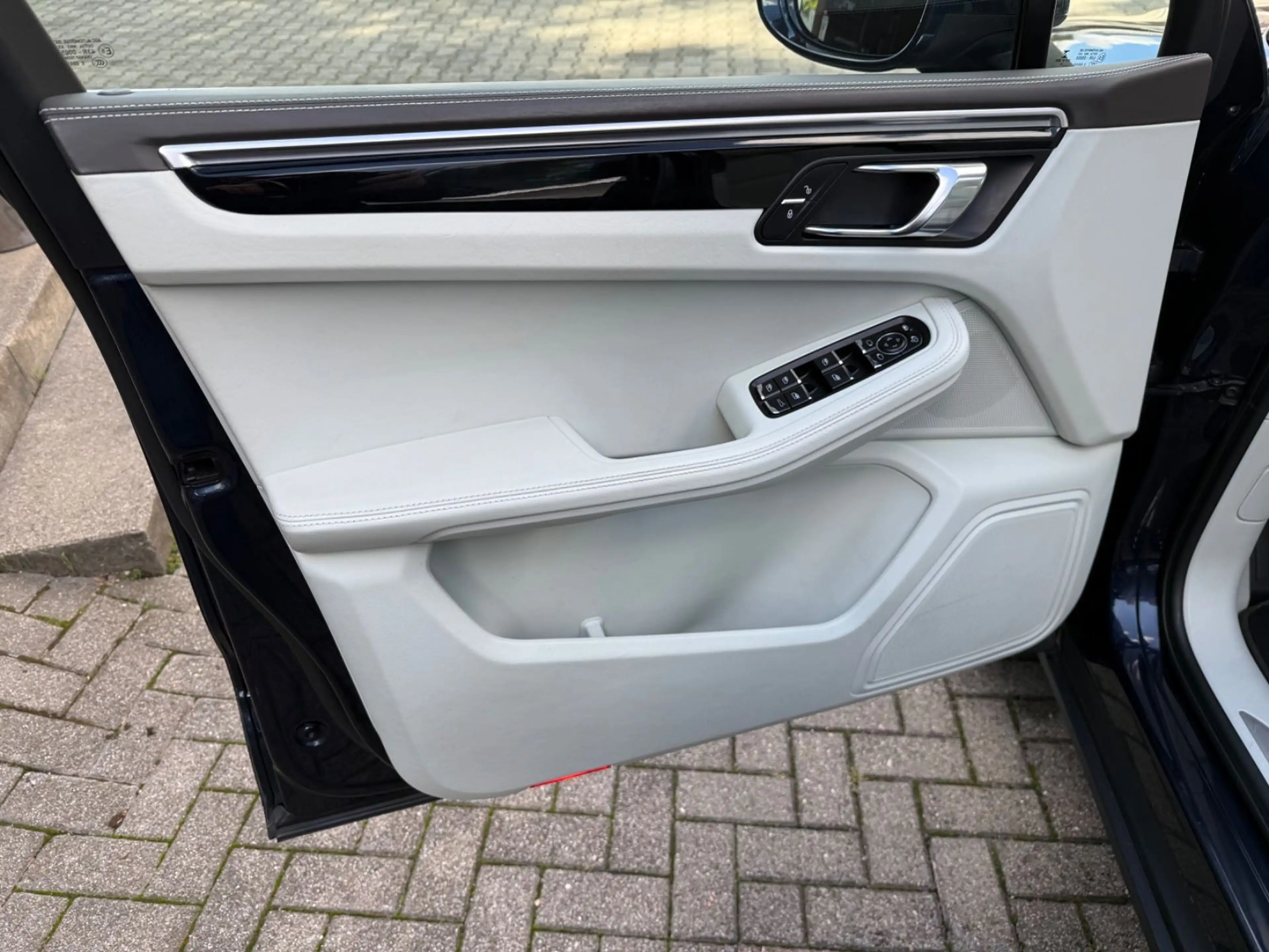 Porsche Macan S 1Hand Panorama ACC 20 Zoll Service Neu — photo 15