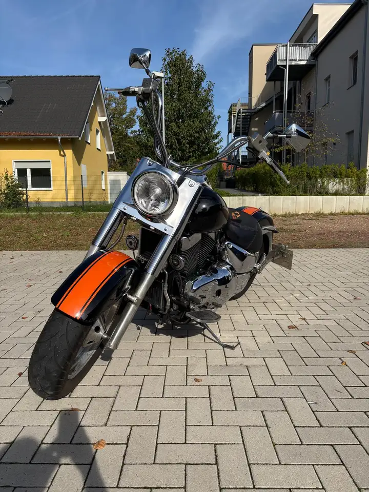 Suzuki Intruder C
