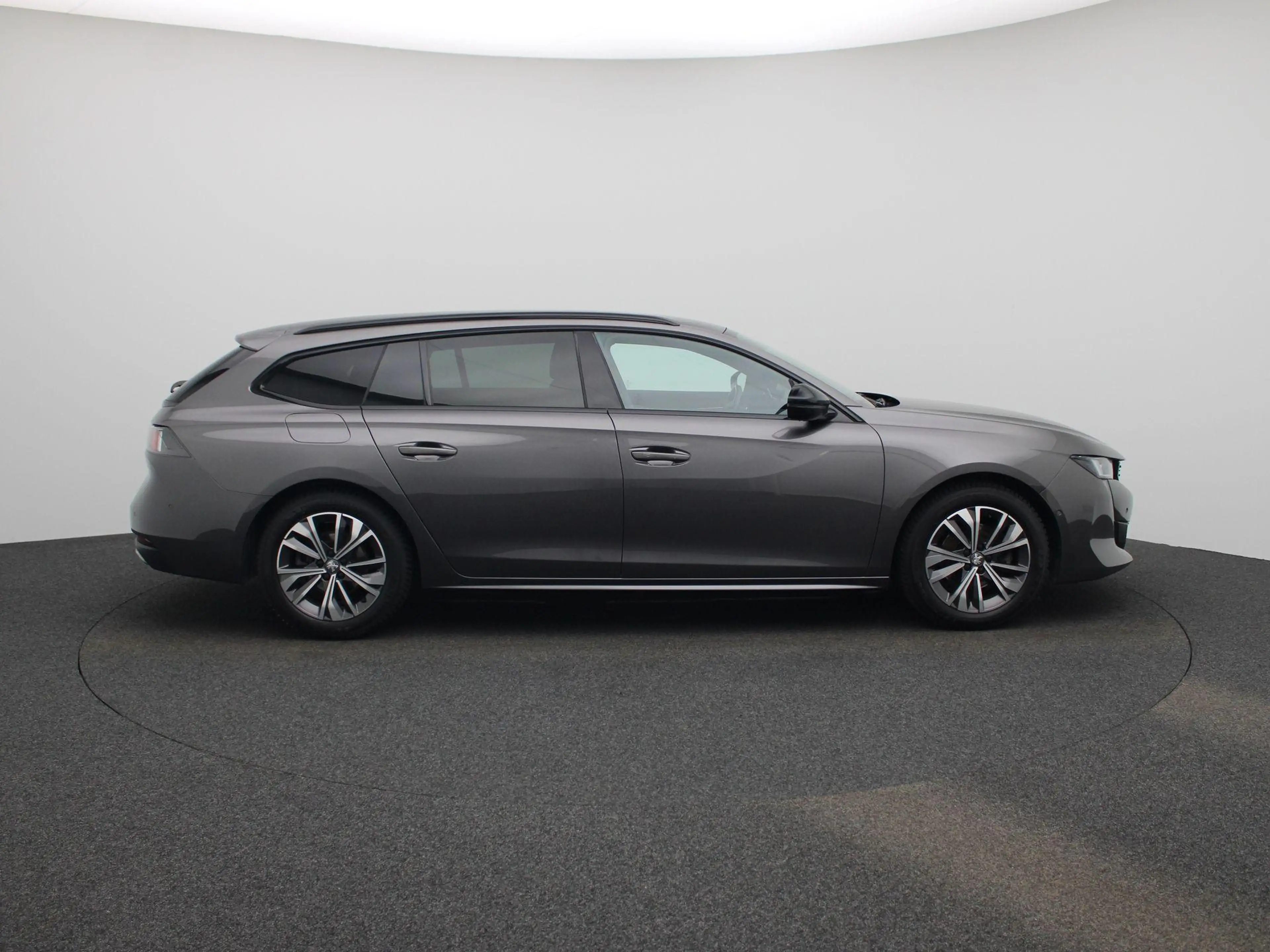 Peugeot 508 SW 1.2 PureTech S&S EAT8 Allure Pack PDC V+A | Cam — photo 7