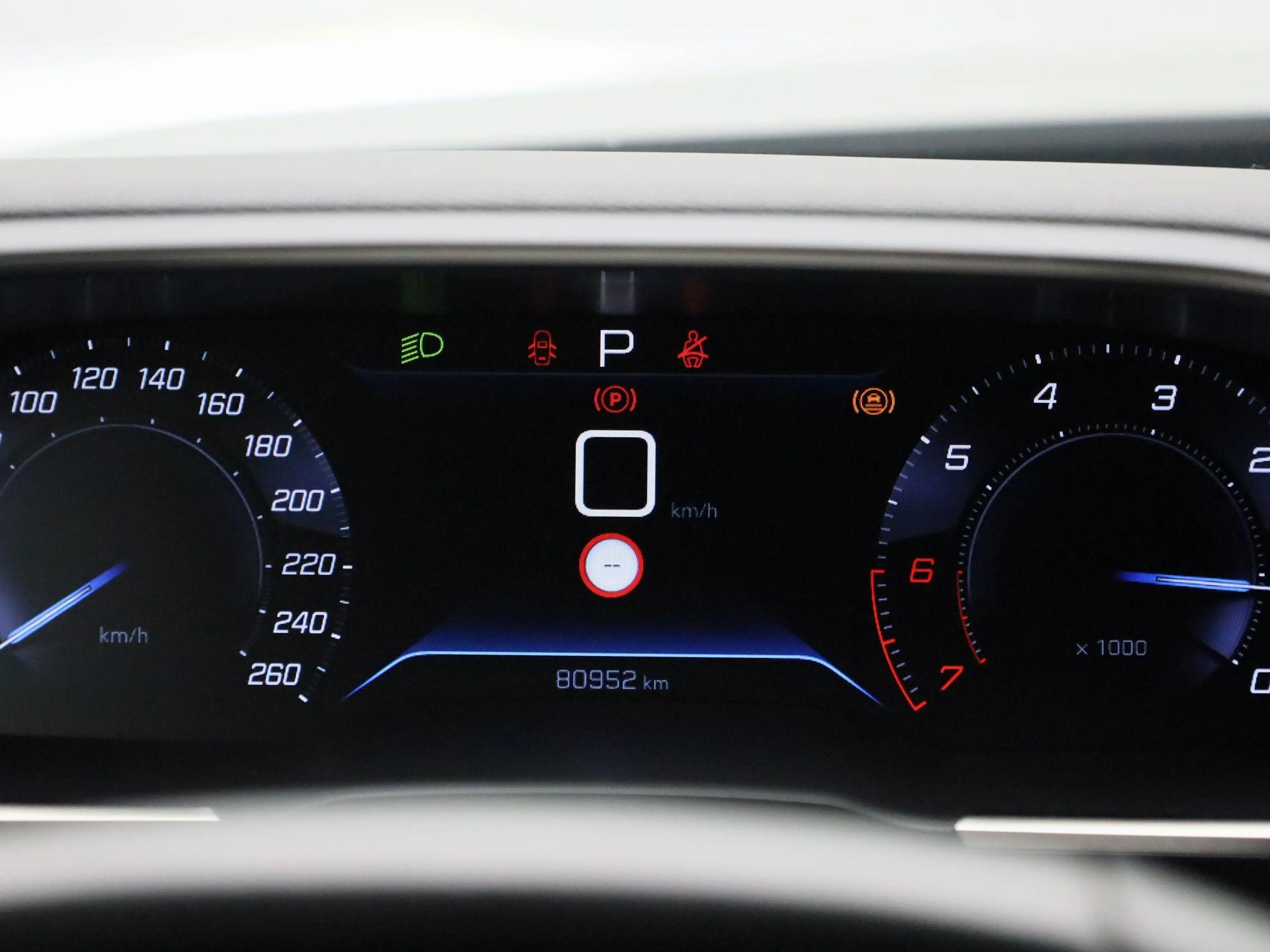 Peugeot 508 SW 1.2 PureTech S&S EAT8 Allure Pack PDC V+A | Cam — photo 10