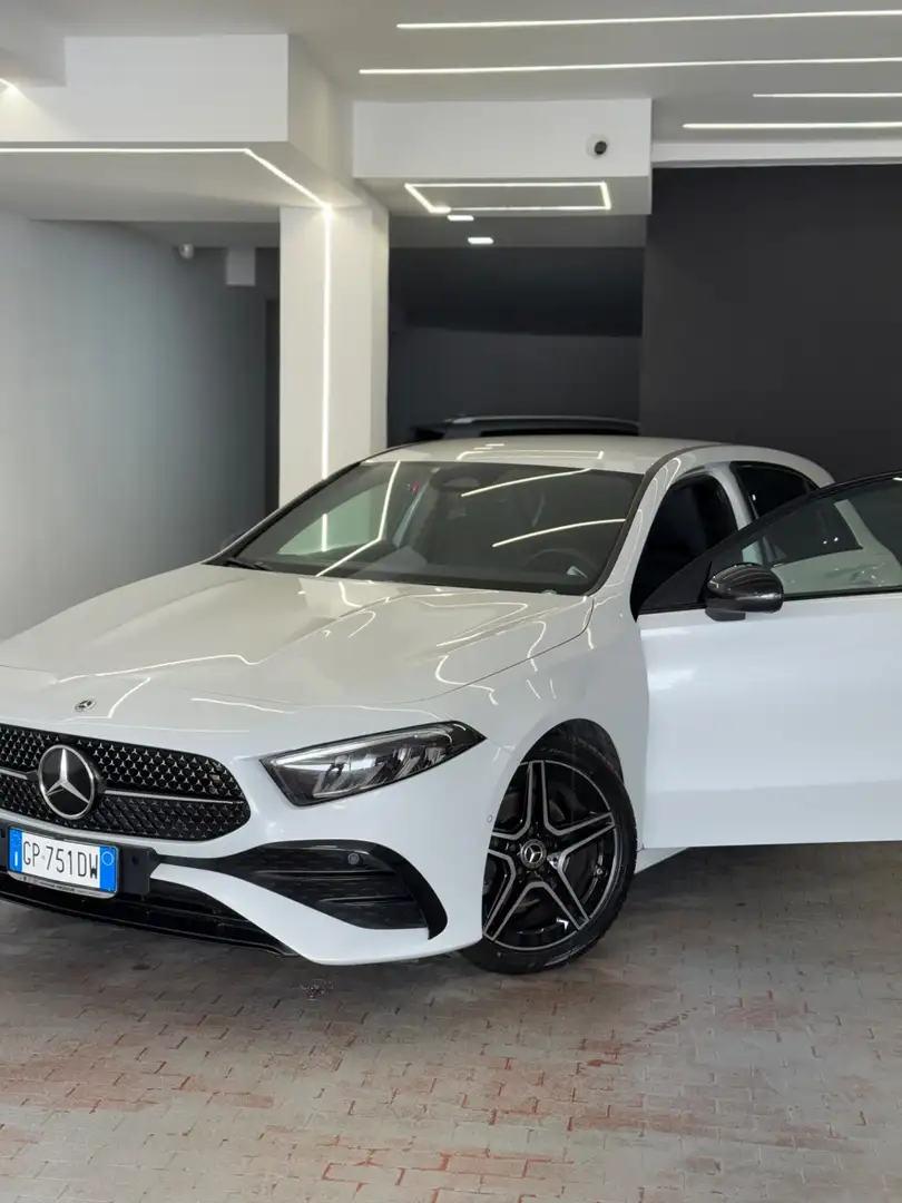 Mercedes-Benz A 180 A 180 d Automatic AMG Line Advanced Plus Blanc - 2