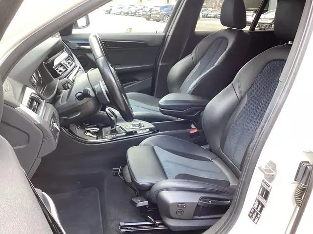 BMW X1 view 4