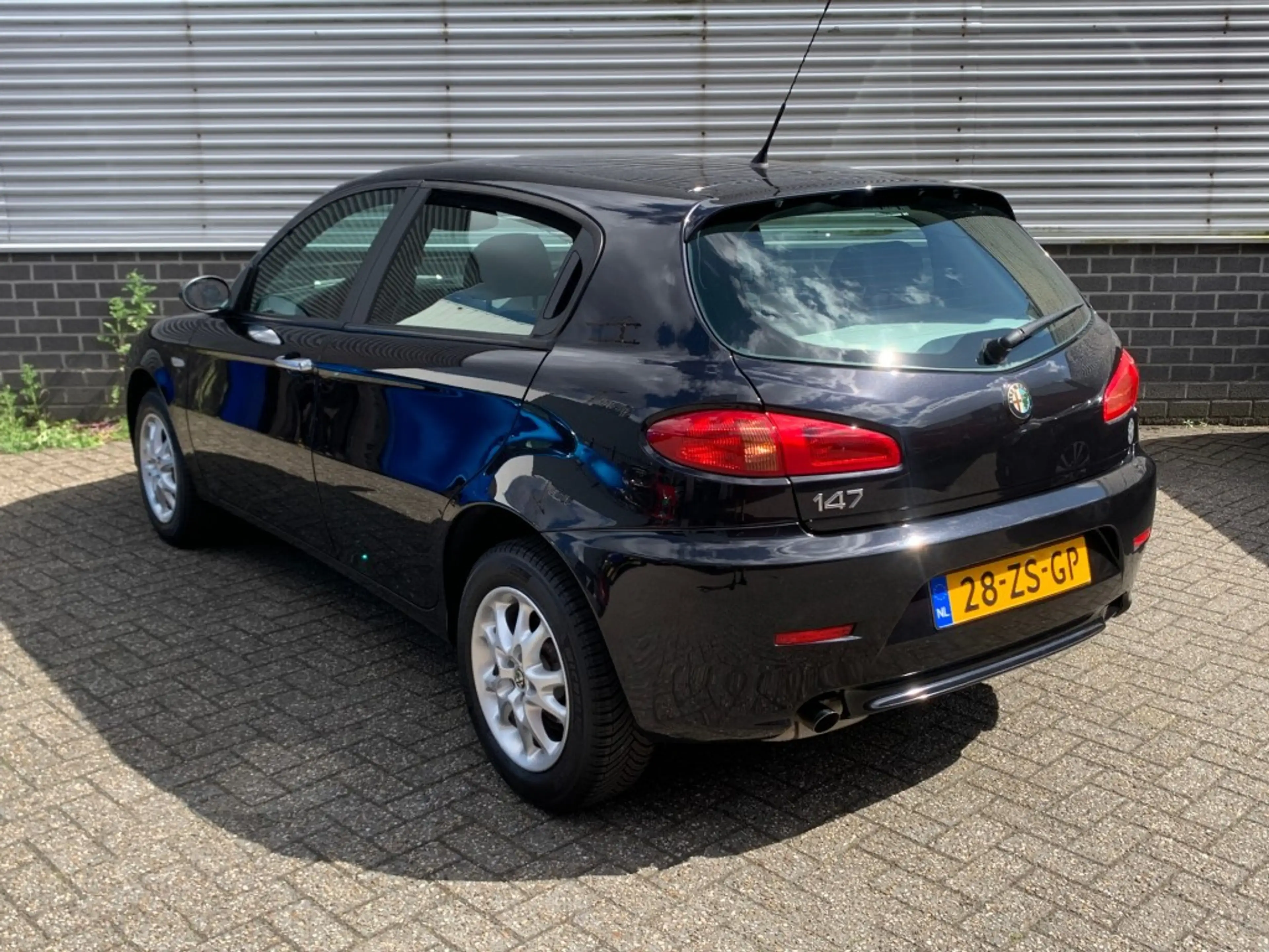 Alfa Romeo 147 1.6TS 16v 120pk 5 drs. Distinctive — photo 5