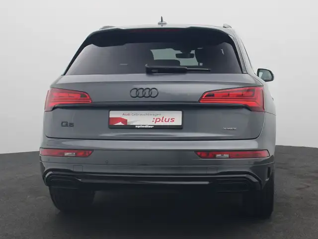 Audi Q5 view 6