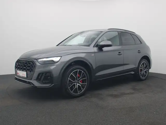 Audi Q5 view 2