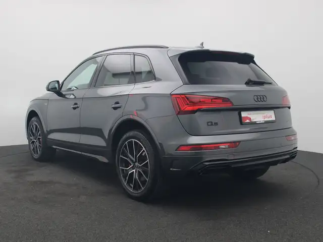 Audi Q5 view 5