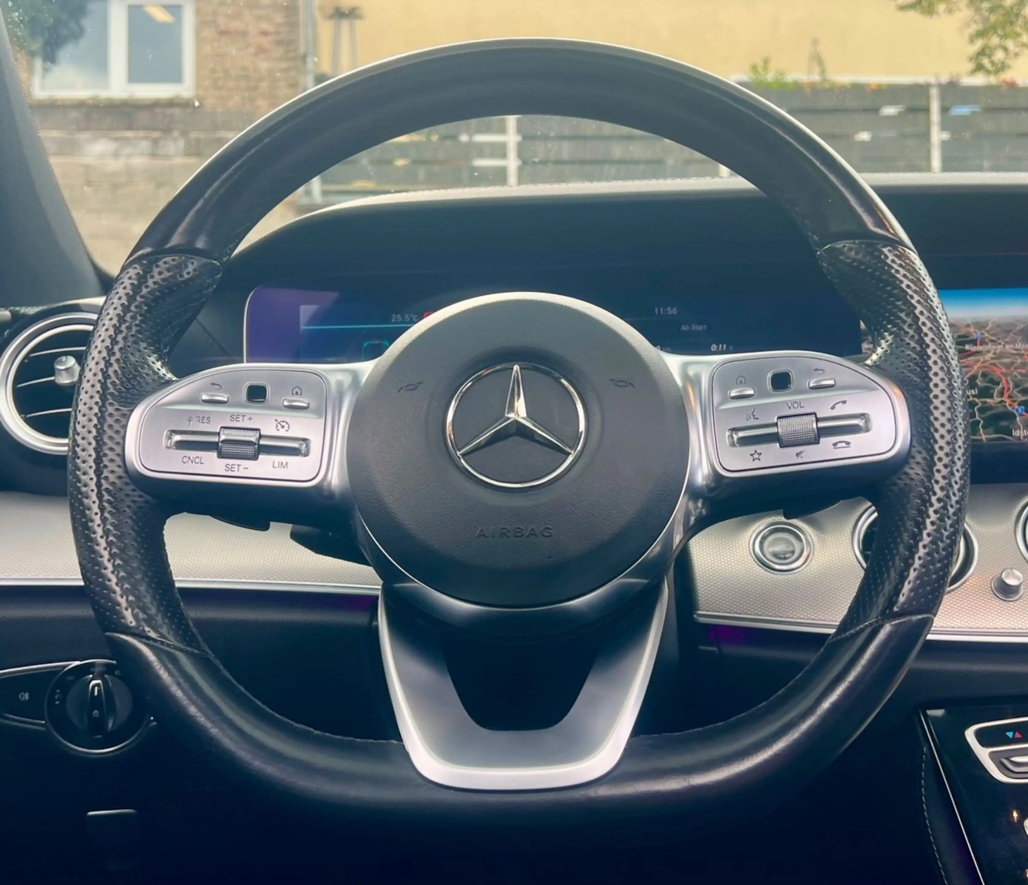 Mercedes-Benz E 400 d Lim. 4Matic AMG-Line /Burm./Mem./Leder — photo 15