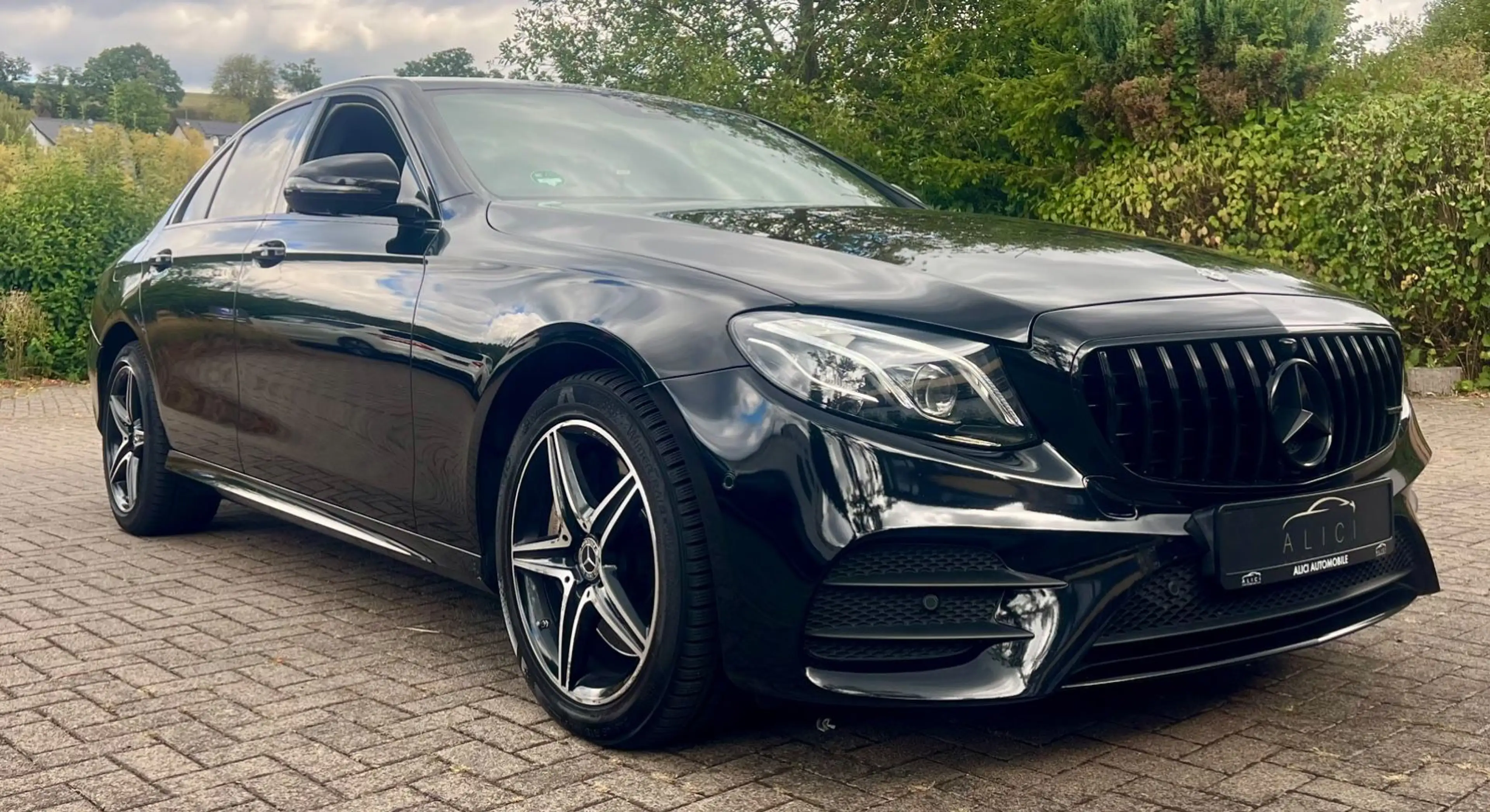 Mercedes-Benz E 400 d Lim. 4Matic AMG-Line /Burm./Mem./Leder — photo 3