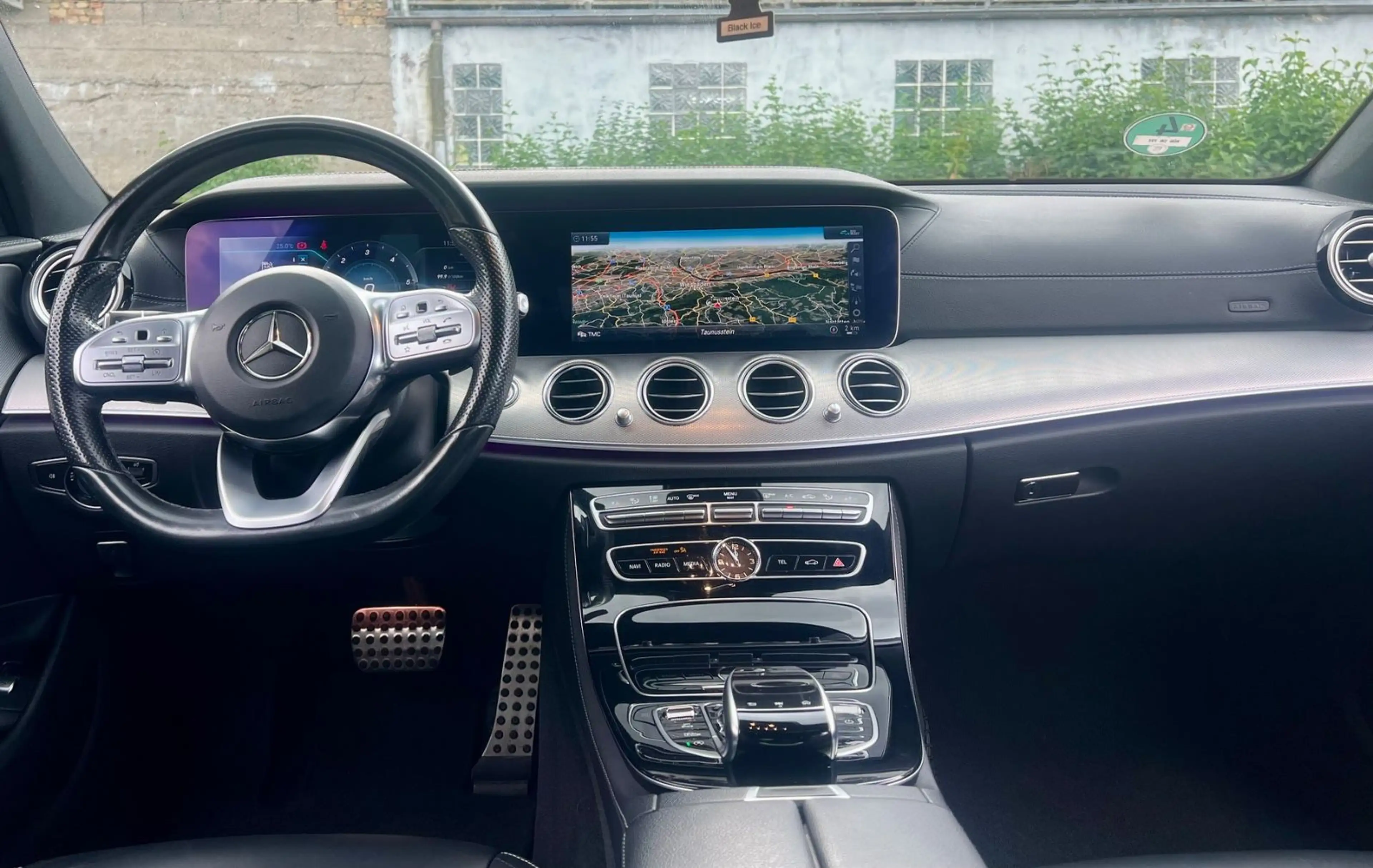 Mercedes-Benz E 400 d Lim. 4Matic AMG-Line /Burm./Mem./Leder — photo 10