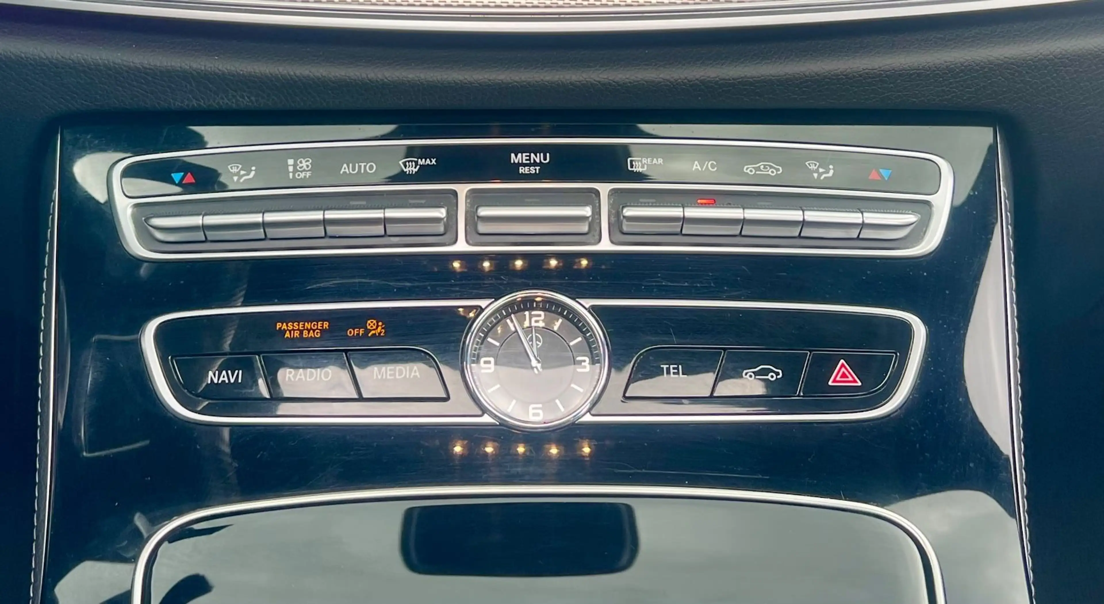 Mercedes-Benz E 400 d Lim. 4Matic AMG-Line /Burm./Mem./Leder — photo 13