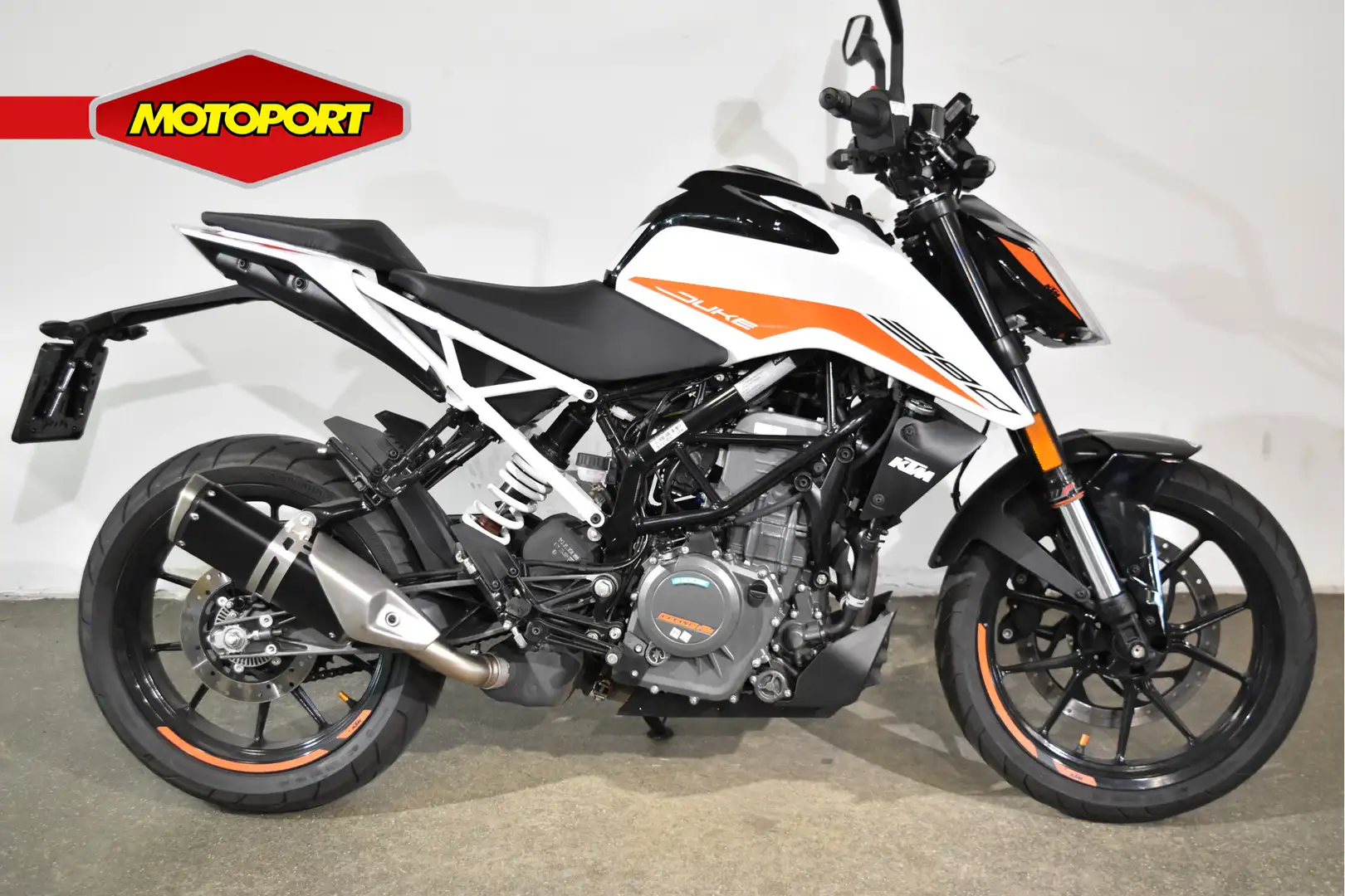 KTM 390 Duke ABS - 1