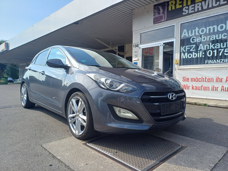 Hyundai i30 i30 Diesel blue 1.6 CRDi Trend